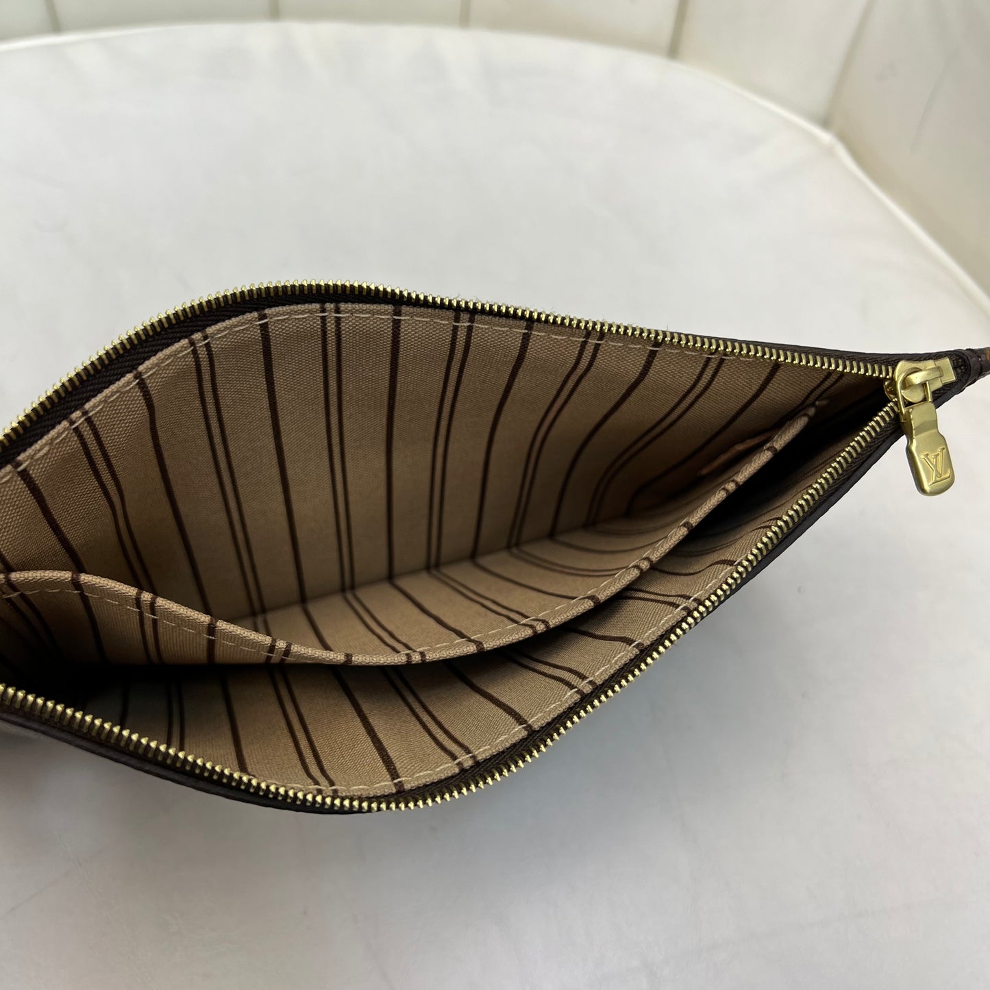 Louis Vuitton Neverfull Pouch Monogram Tan