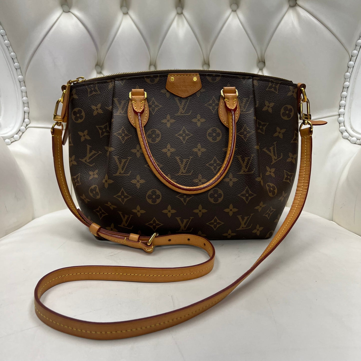 Louis Vuitton Turenne Monogram MM