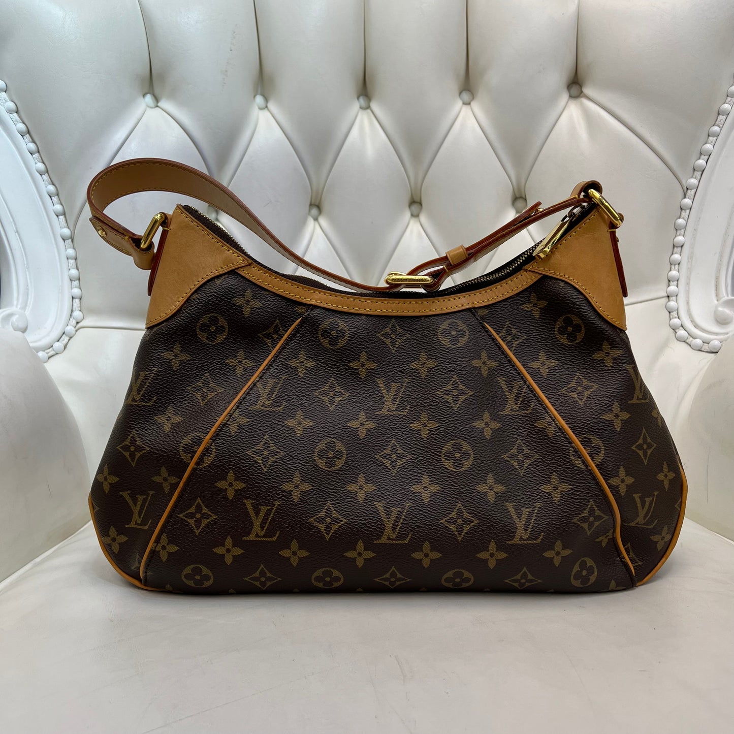 Louis Vuitton Thames Monogram