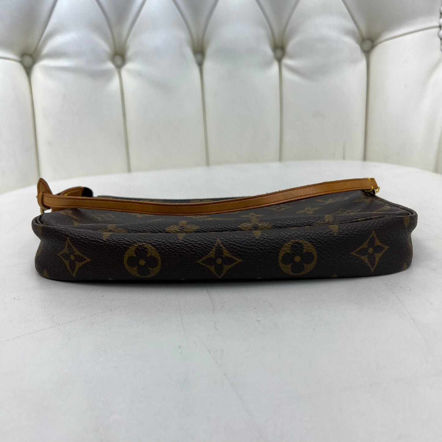 Louis Vuitton Pochette Monogram