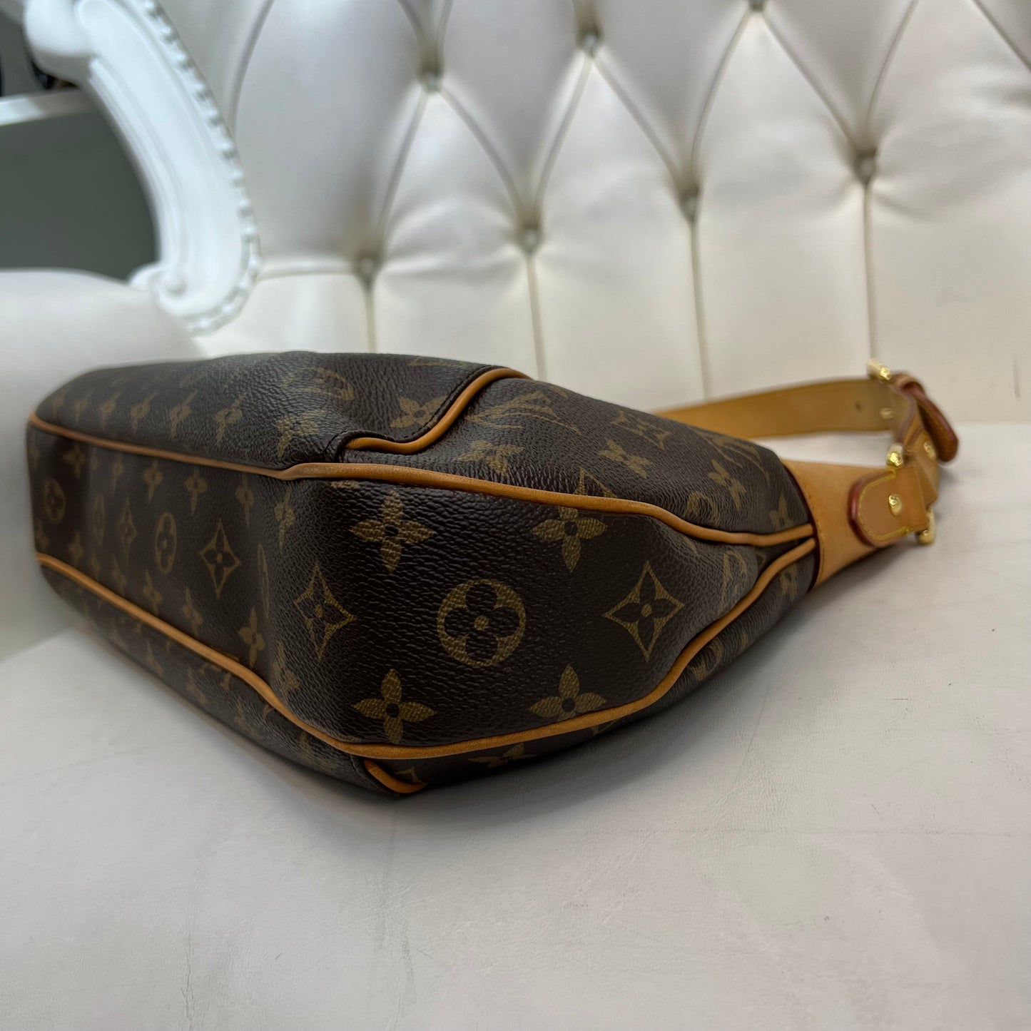Louis Vuitton Thames Monogram