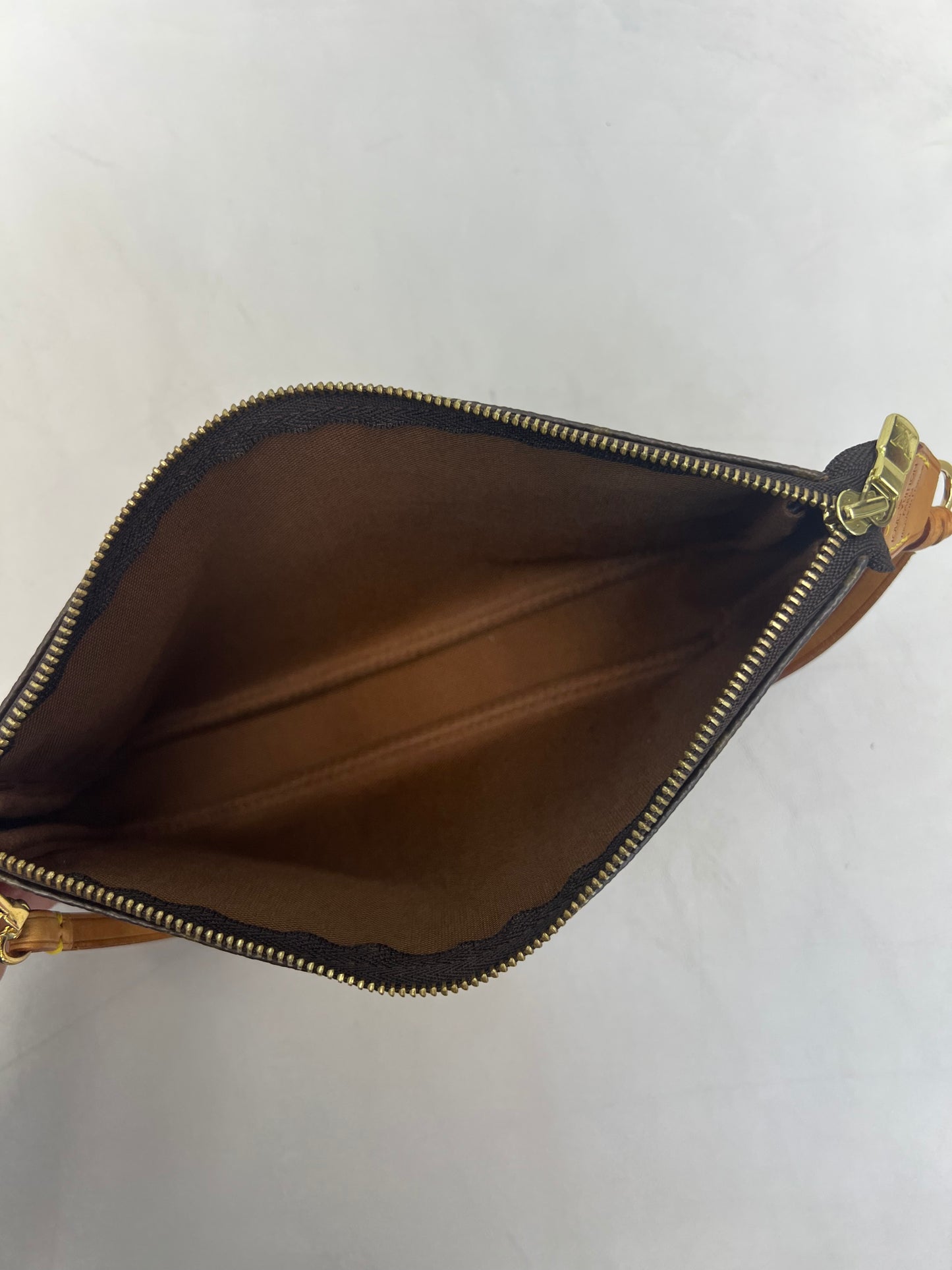 Louis Vuitton Pochette Monogram