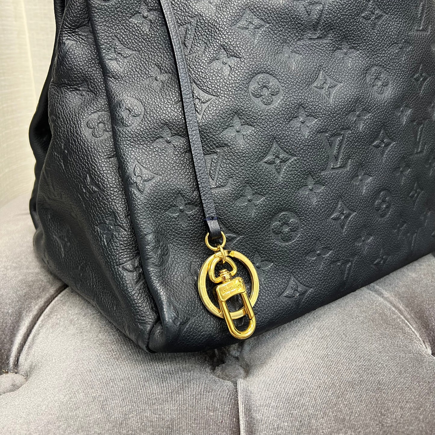 Louis Vuitton Bleu Infini Empreinte Leather Artsy MM