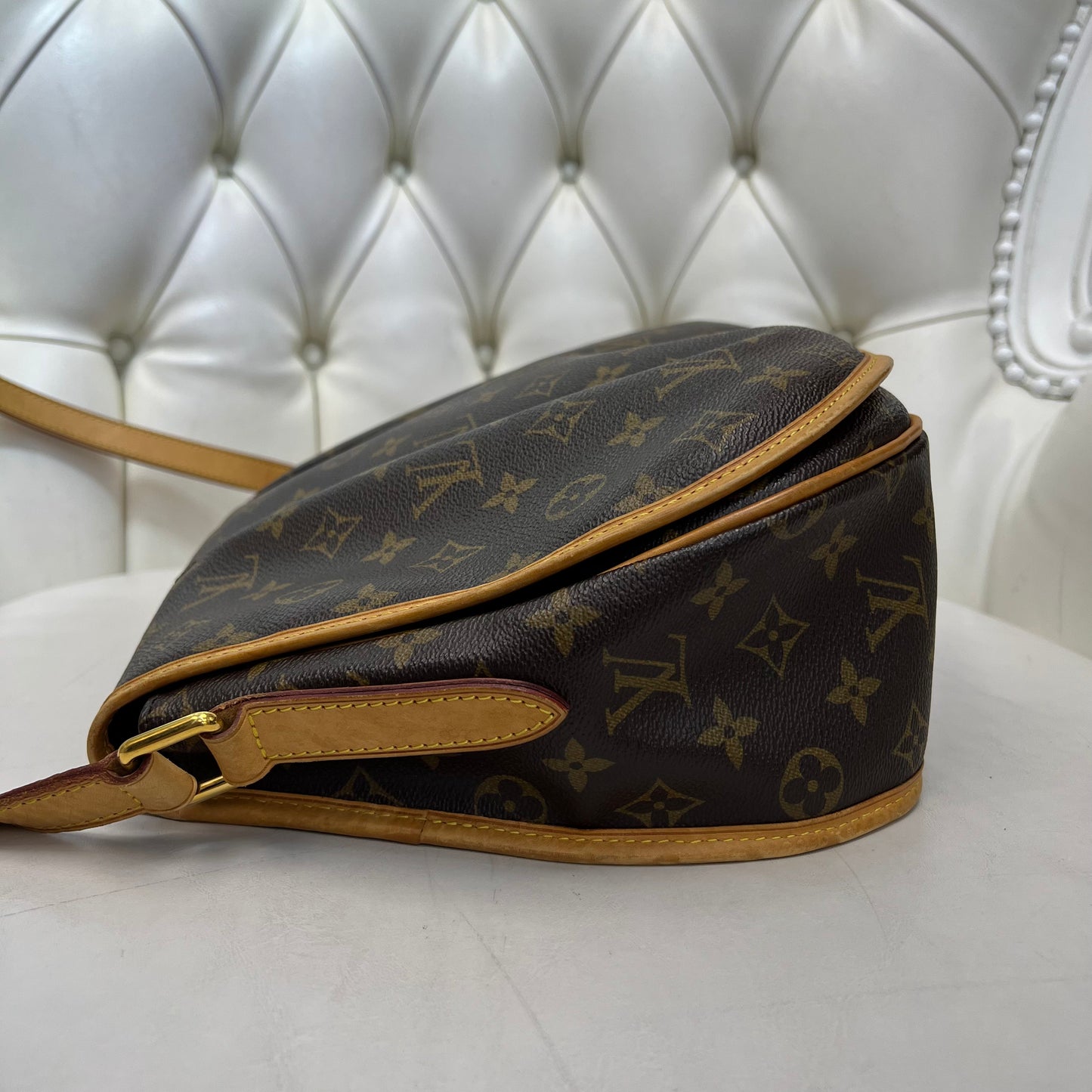 Louis Vuitton Menilmontant MM
