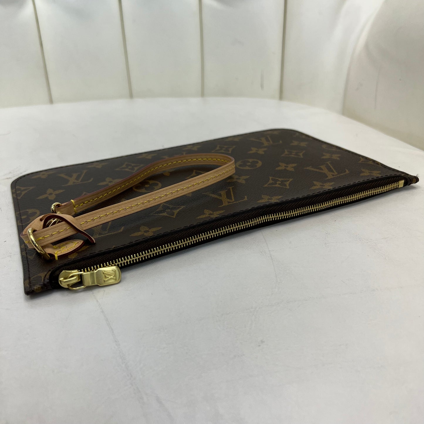 Louis Vuitton Neverfull Pouch Monogram Tan