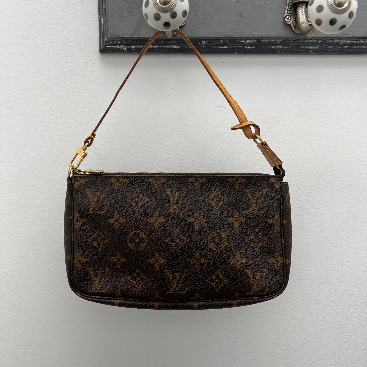 Louis Vuitton Pochette Monogram
