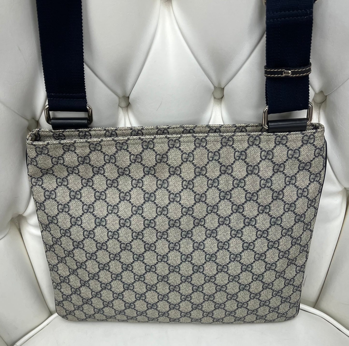 Gucci GG Supreme Canvas Messenger Bag