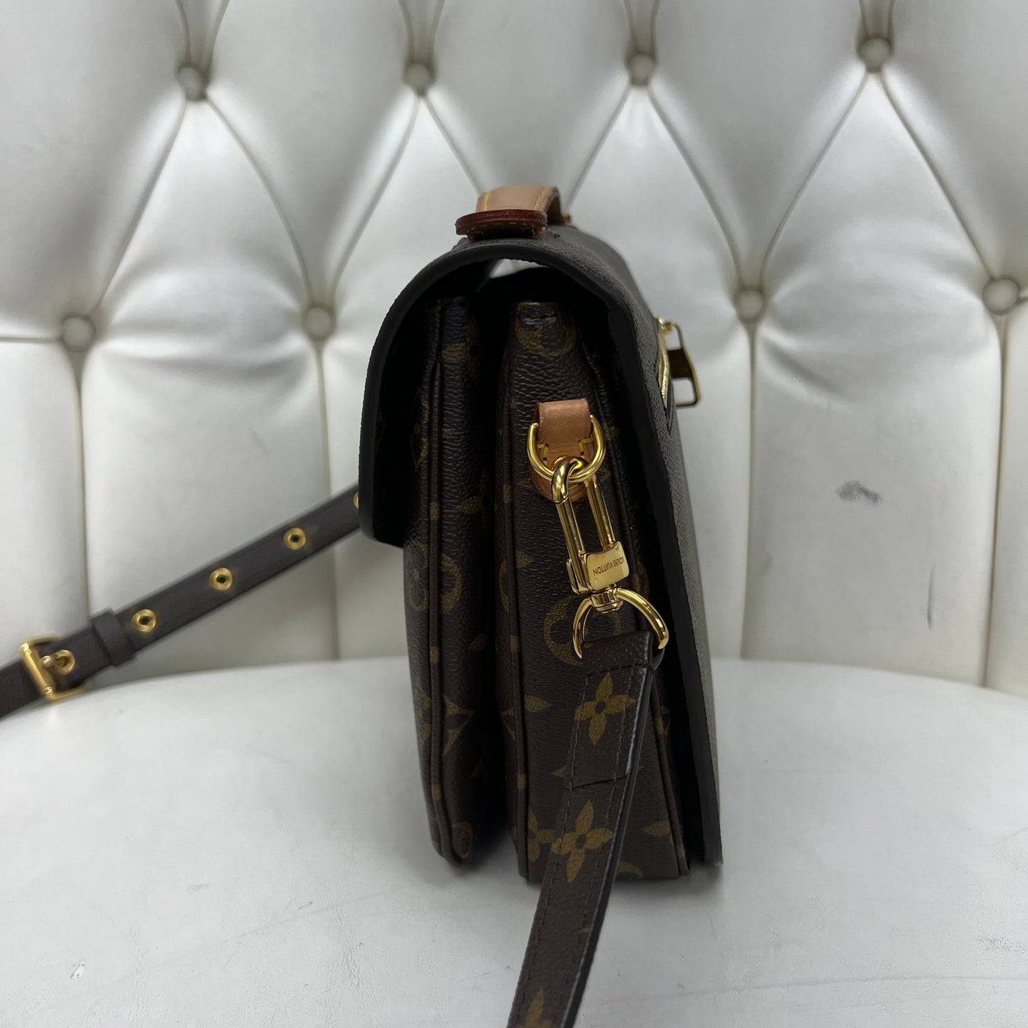 Louis Vuitton Pochette Métis Monogram