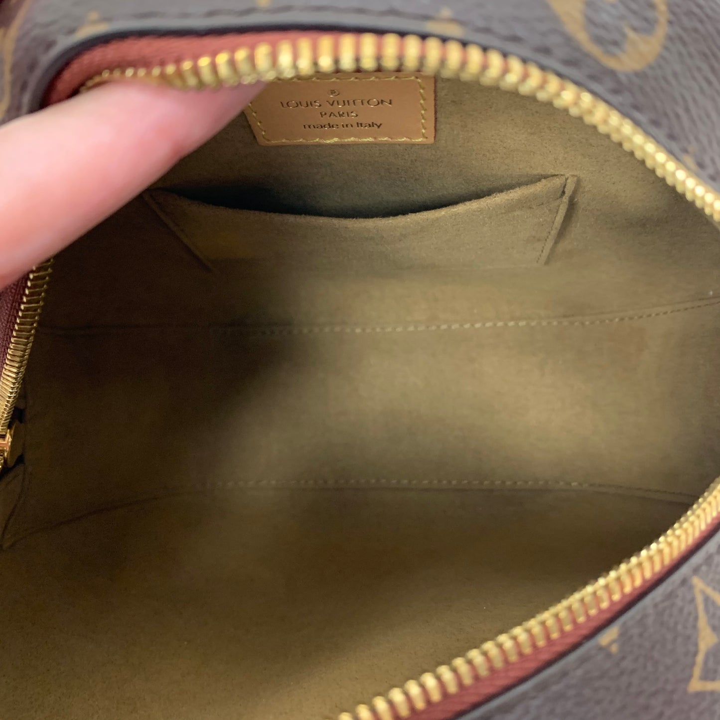 Louis Vuitton Boite Chapeau Souple Bag Monogram Canvas MM