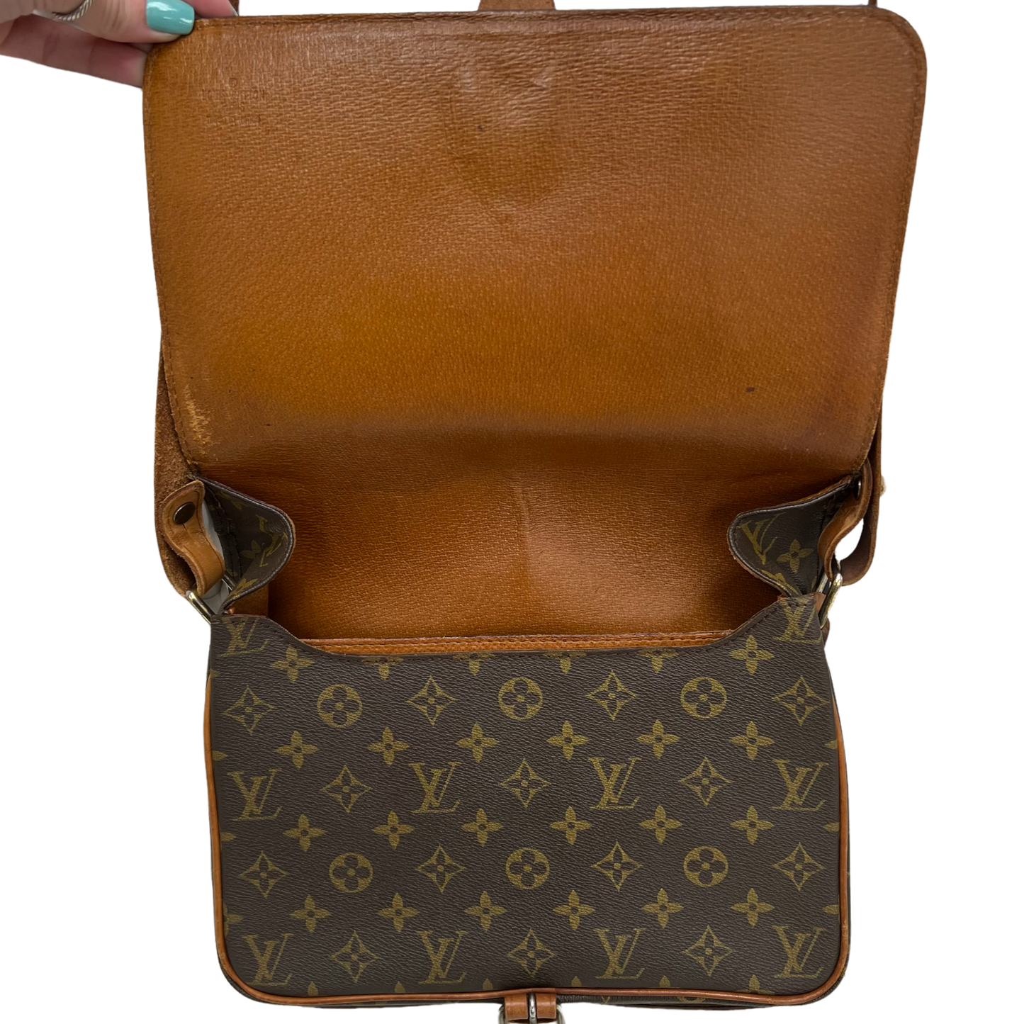 Louis Vuitton Cartouchiere 26