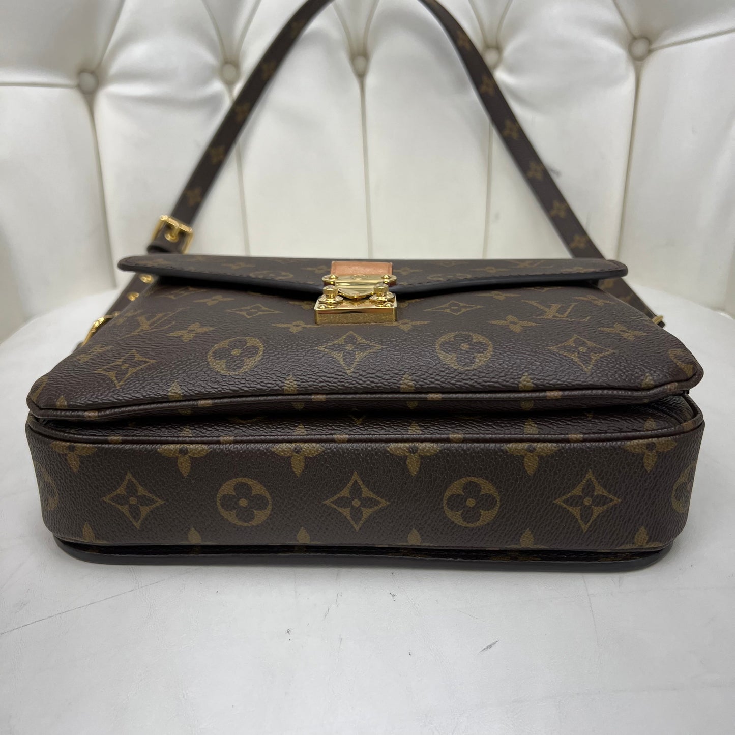 Louis Vuitton Pochette Métis Monogram
