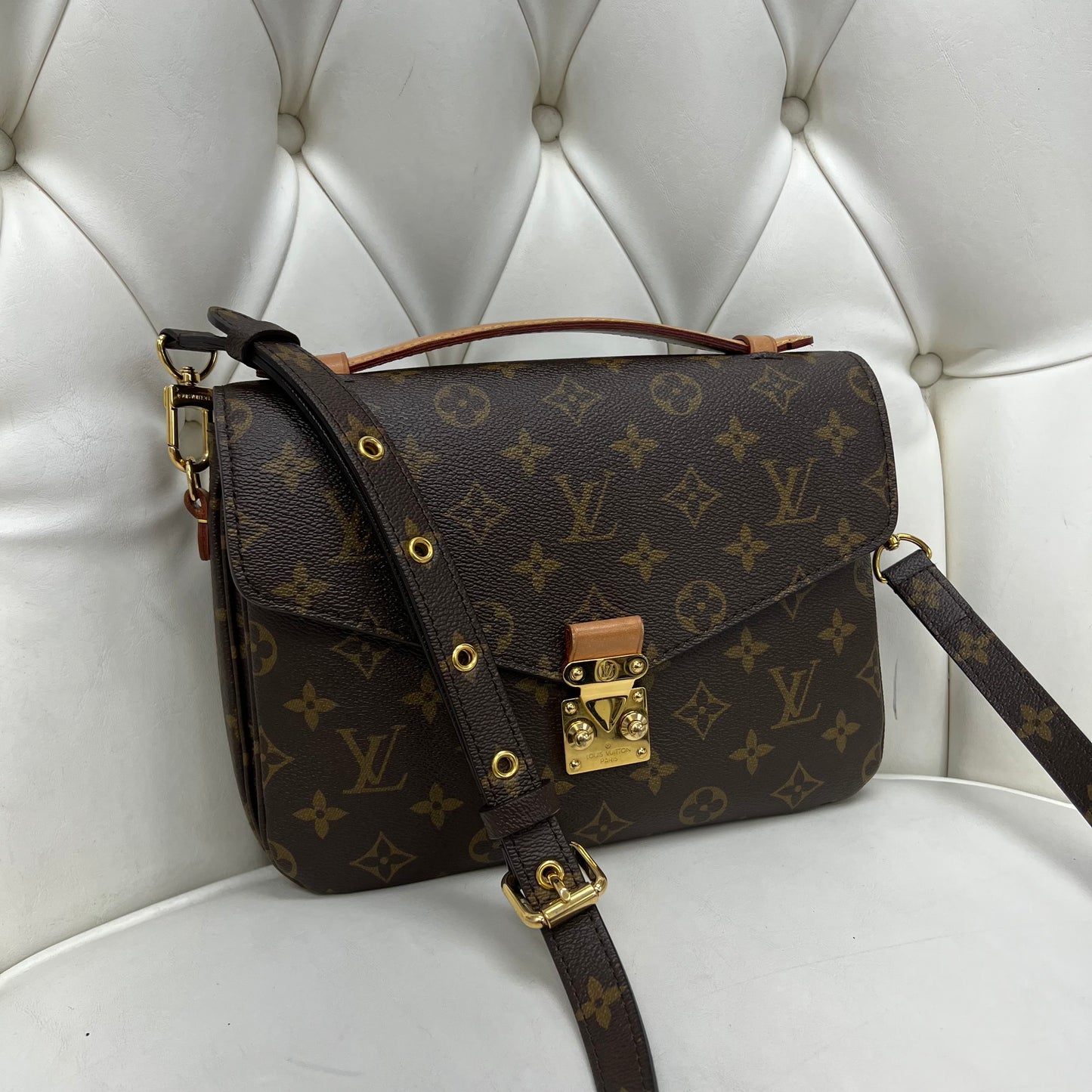 Louis Vuitton Pochette Métis Monogram