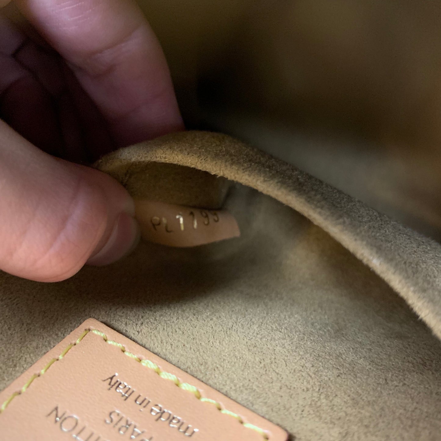 Louis Vuitton Boite Chapeau Souple Bag Monogram Canvas MM