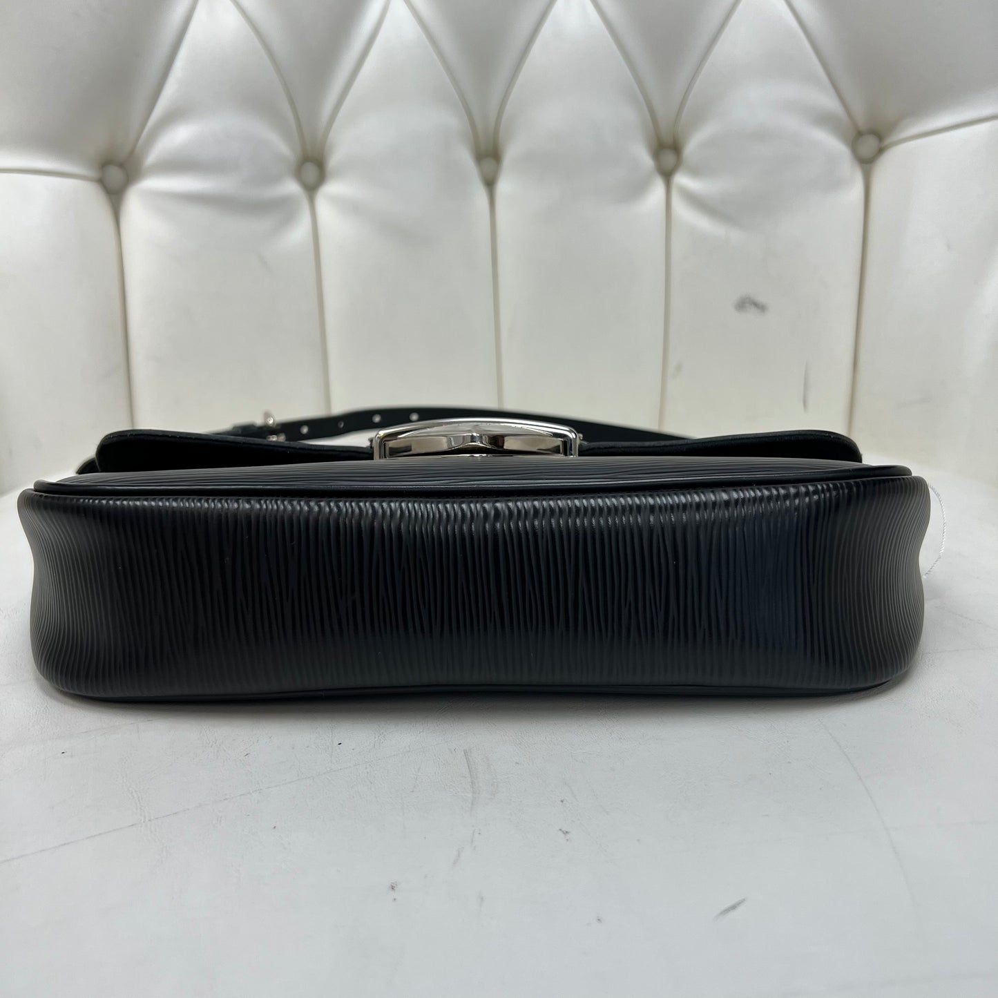 Louis Vuitton Montaigne Clutch Black Epi