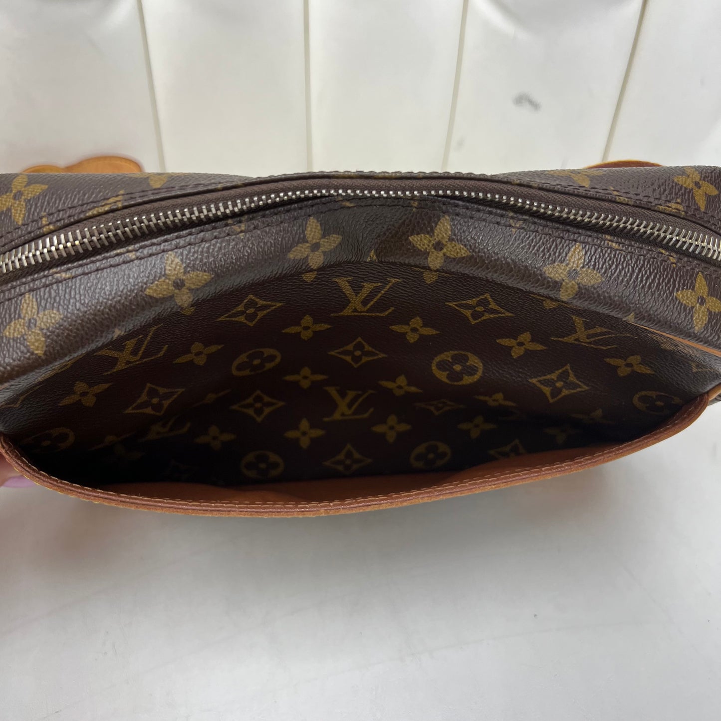 Louis Vuitton Trocadero 27 Monogram