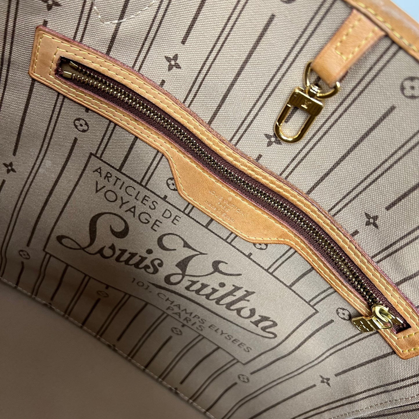 Louis Vuitton Neverfull MM Monogram