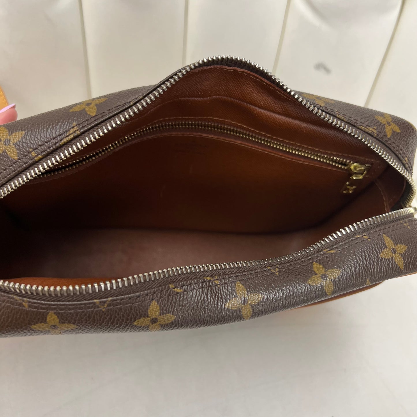 Louis Vuitton Trocadero 27 Monogram