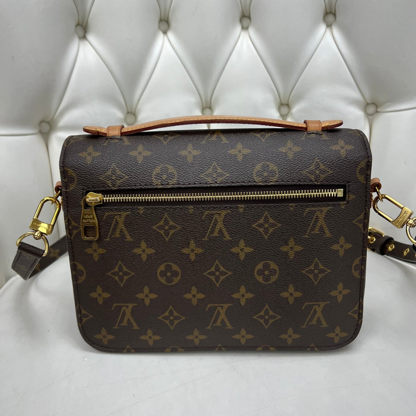 Louis Vuitton Pochette Métis Monogram