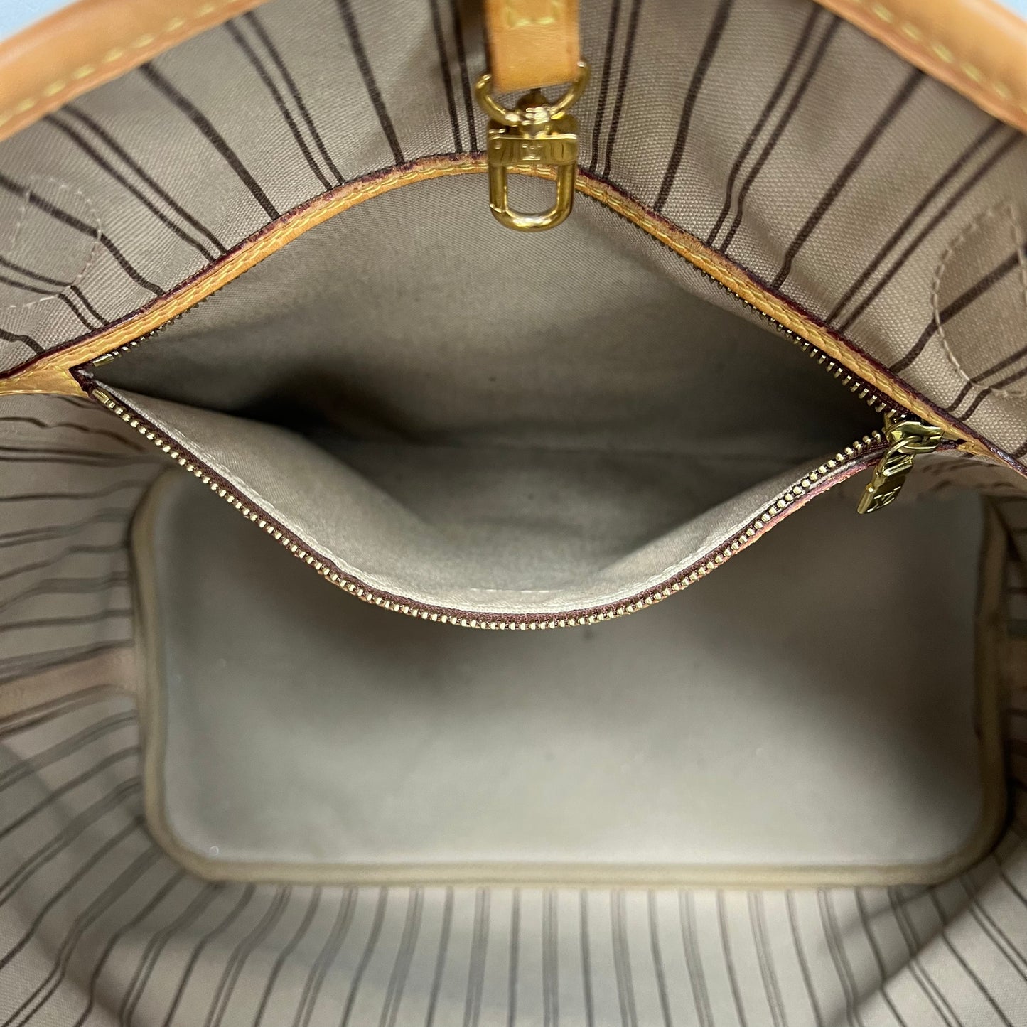 Louis Vuitton Neverfull MM Monogram