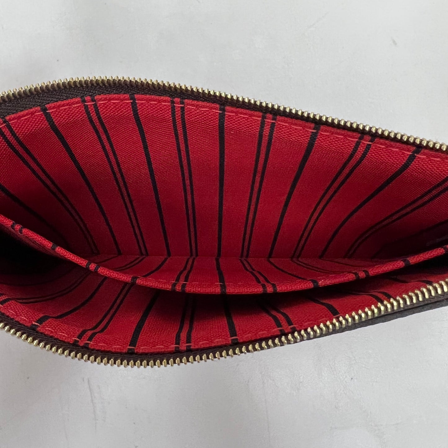 Louis Vuitton Neverfull Pouch Damier Ebene Red