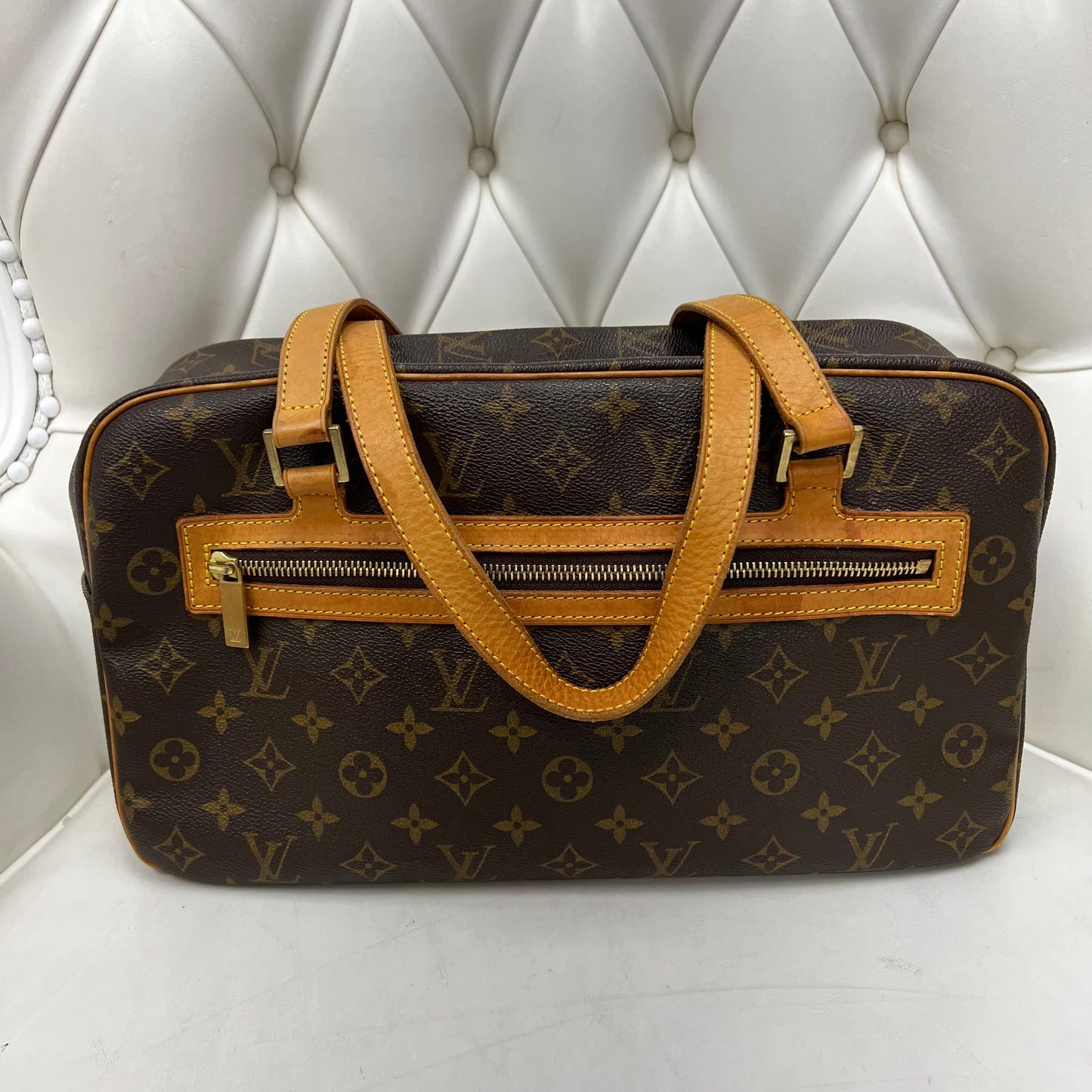 Louis Vuitton Cite Monogram MM