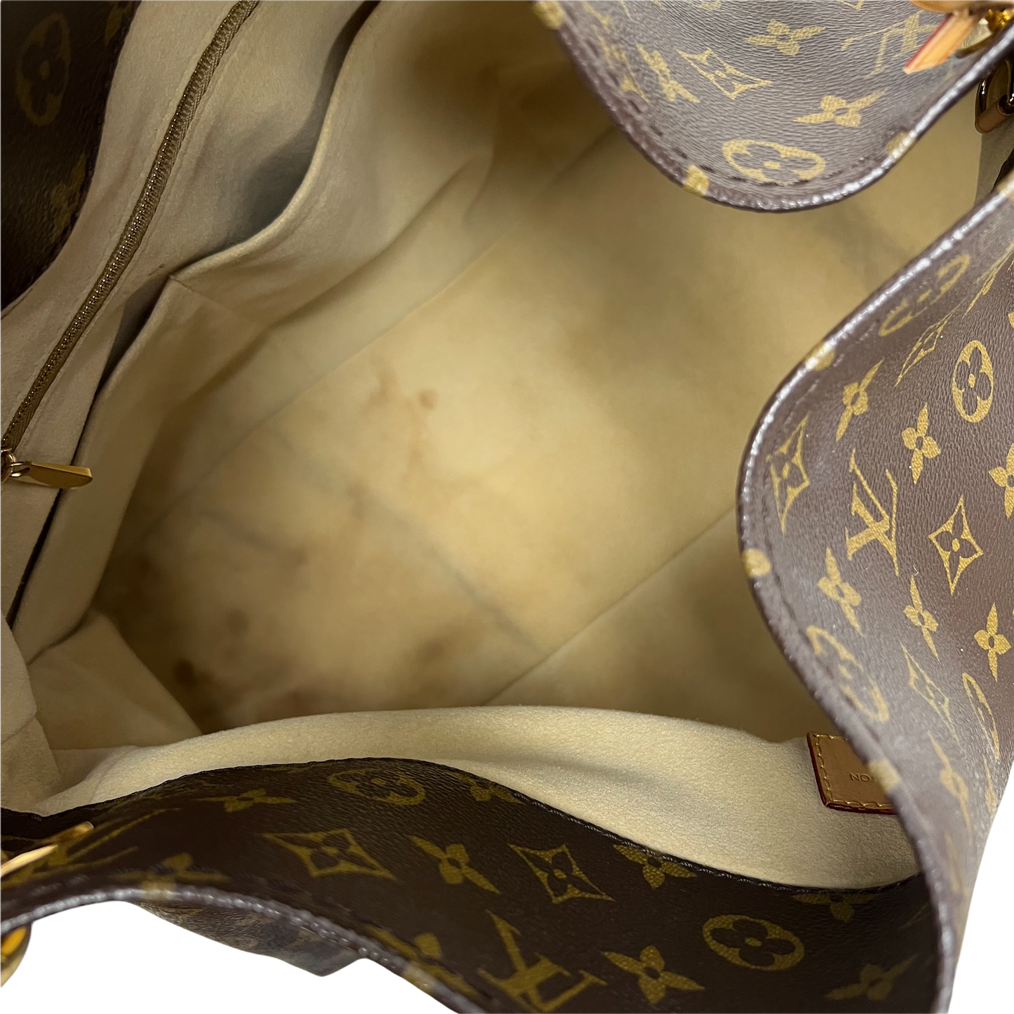 Louis Vuitton Artsy MM