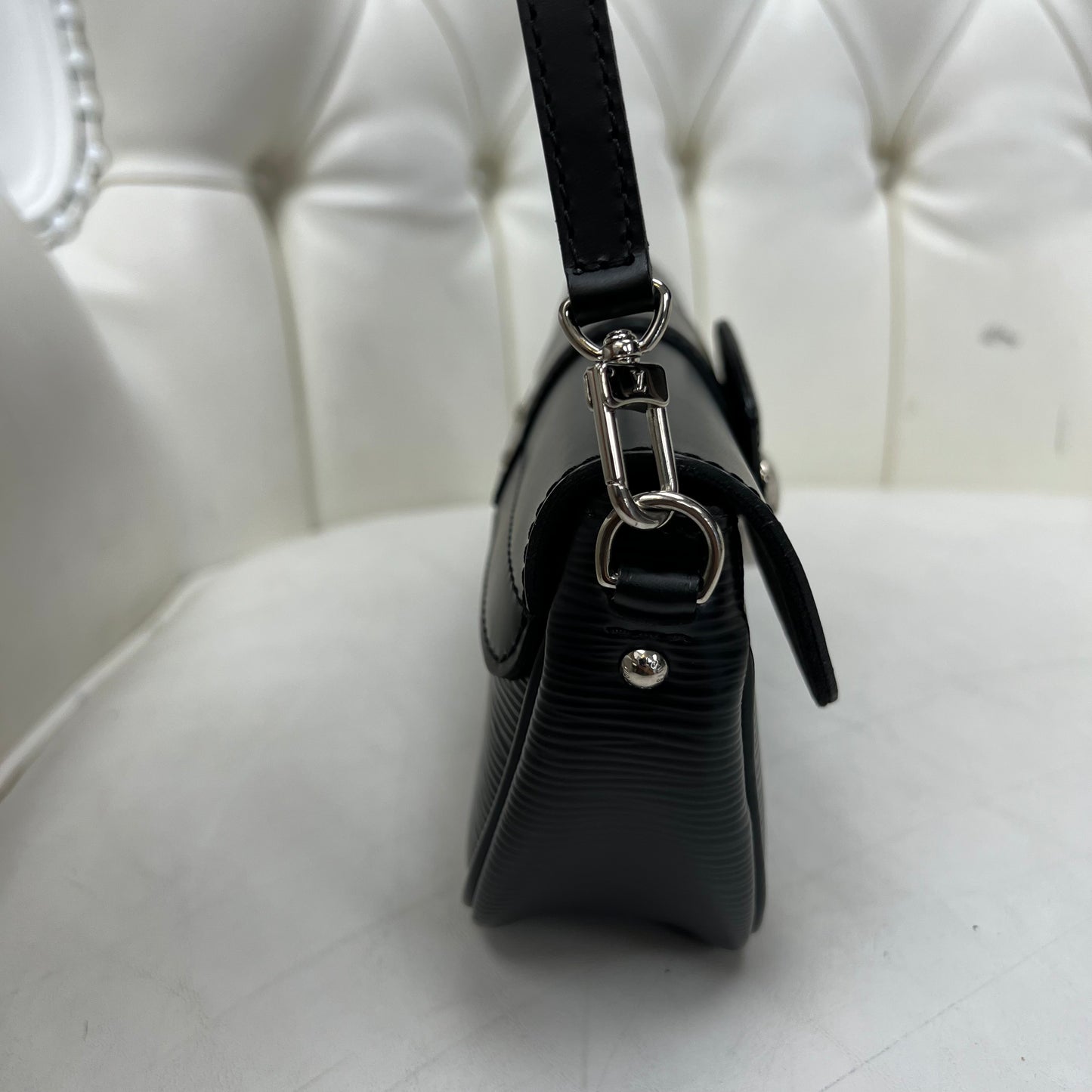Louis Vuitton Montaigne Clutch Black Epi
