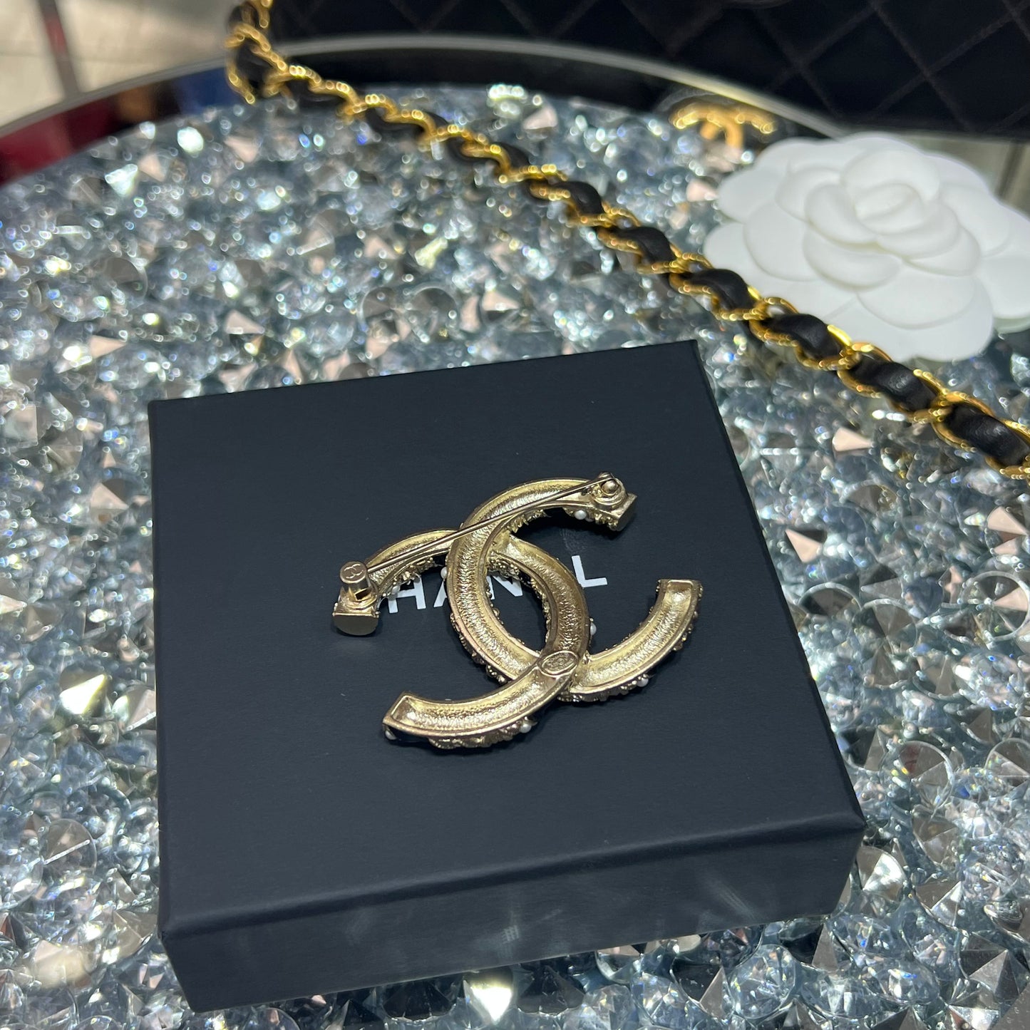 Chanel Pearl & Enamel Brooch Pin with Box, Cruise Collection 202