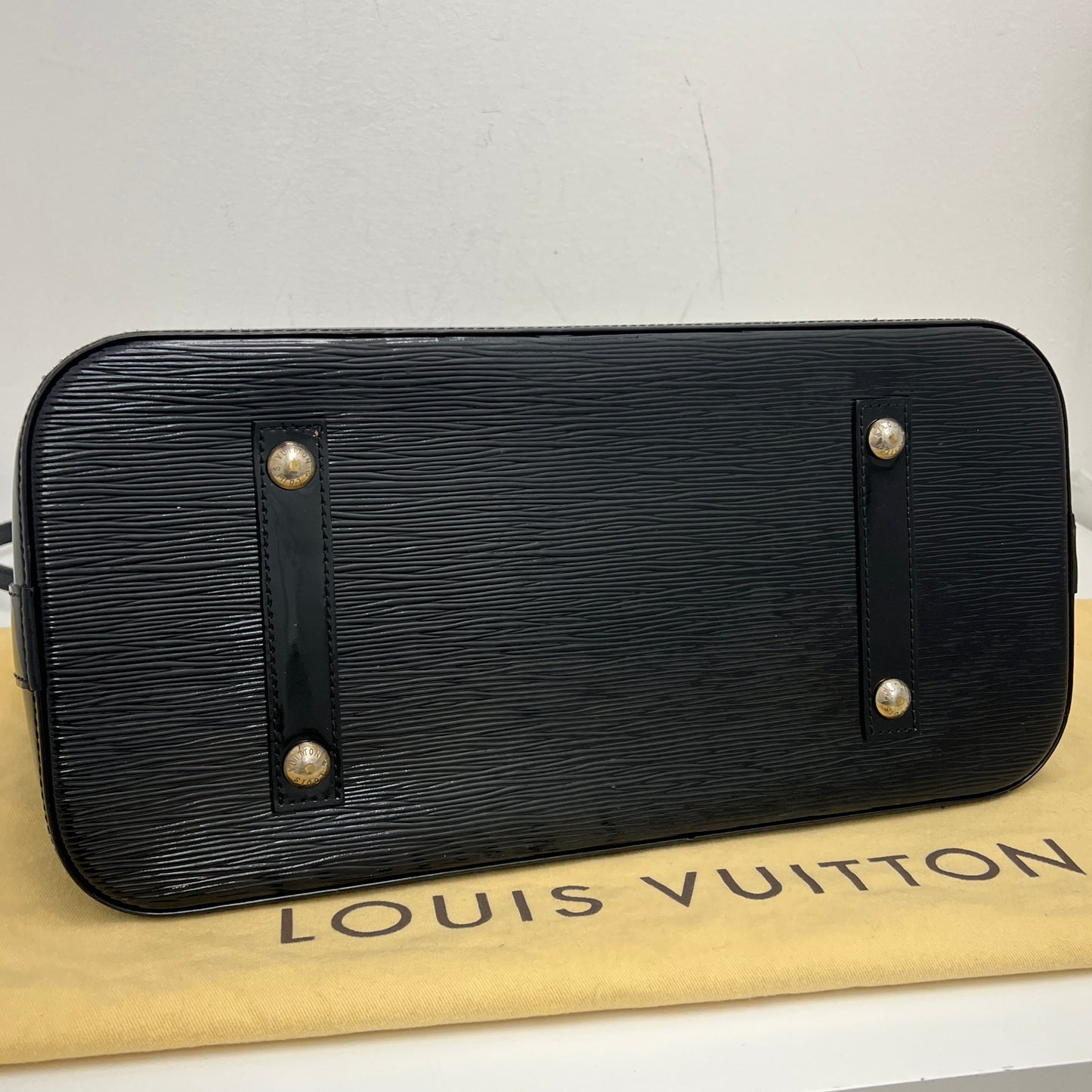 Louis Vuitton Alma Gm Black Epi Electric Patent