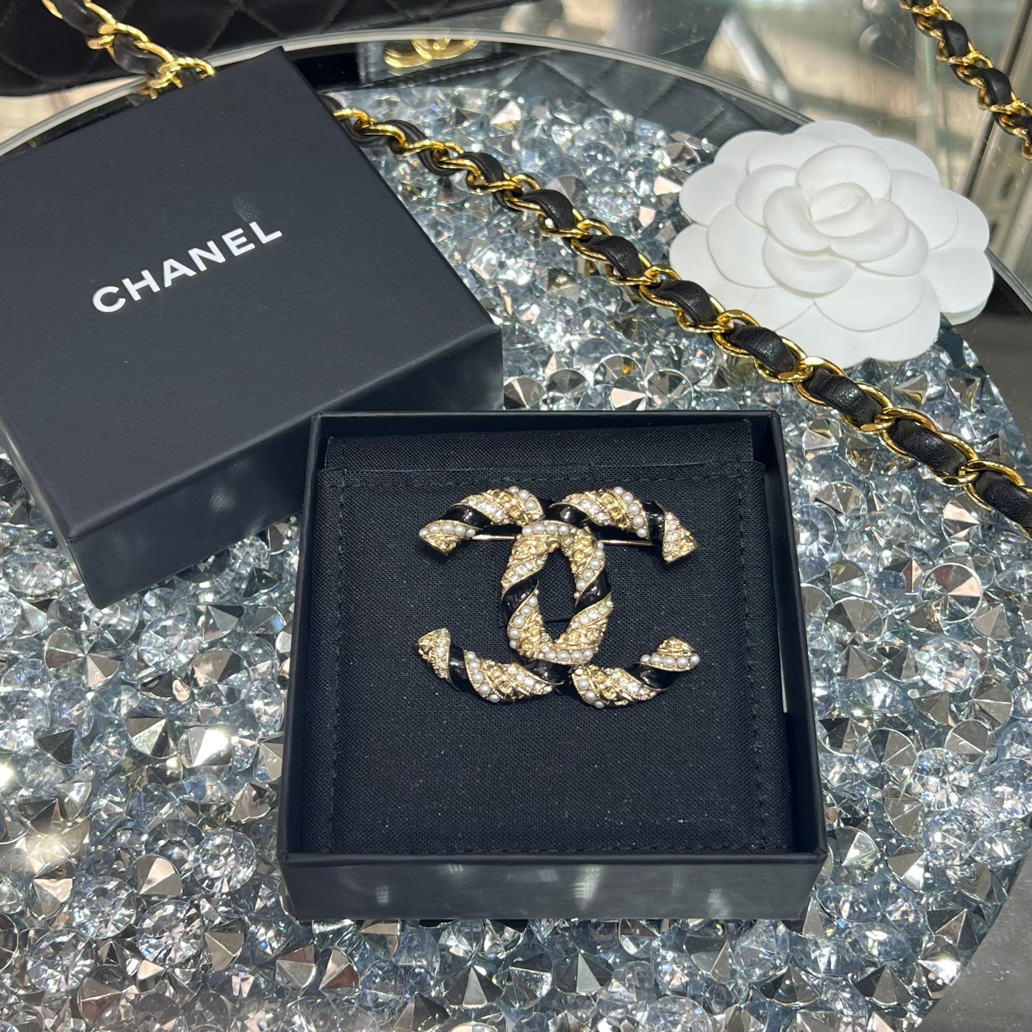 Chanel Pearl & Enamel Brooch Pin with Box, Cruise Collection 202