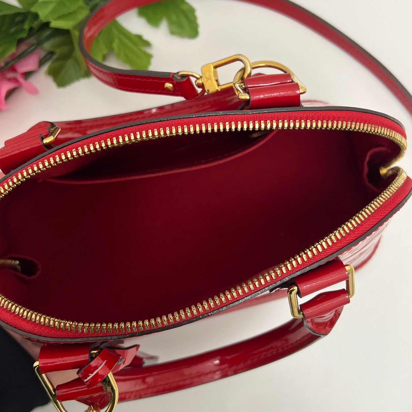 Louis Vuitton Alma BB Vernis Rose Indian