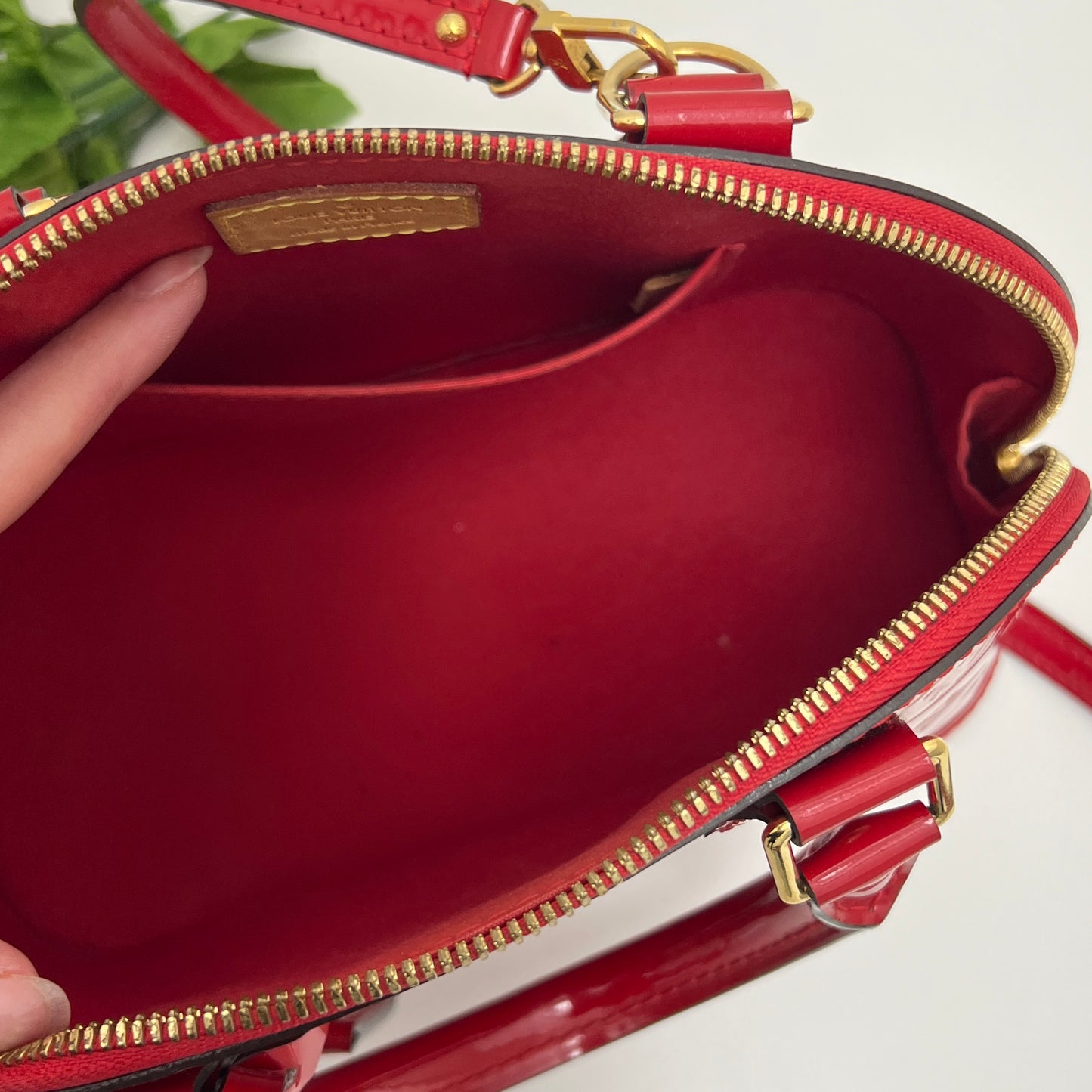 Louis Vuitton Alma BB Vernis Rose Indian