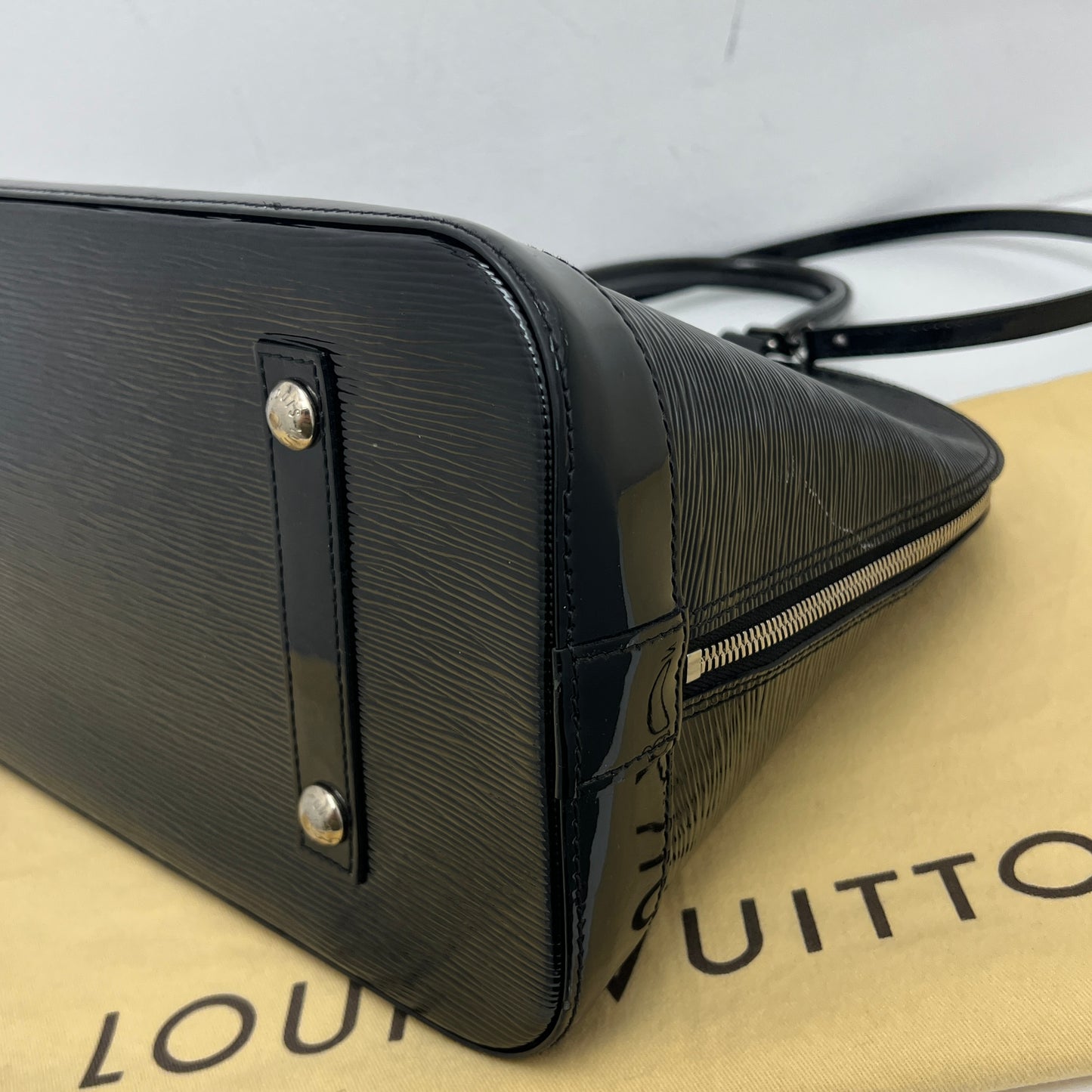 Louis Vuitton Alma Gm Black Epi Electric Patent