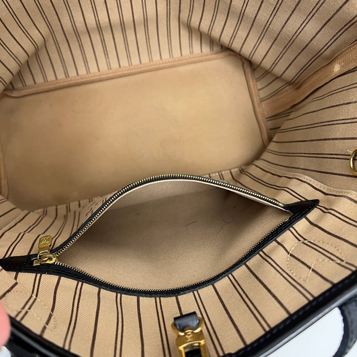 Louis Vuitton x League of Legends Limited Edition Neverfull MM with Pouch