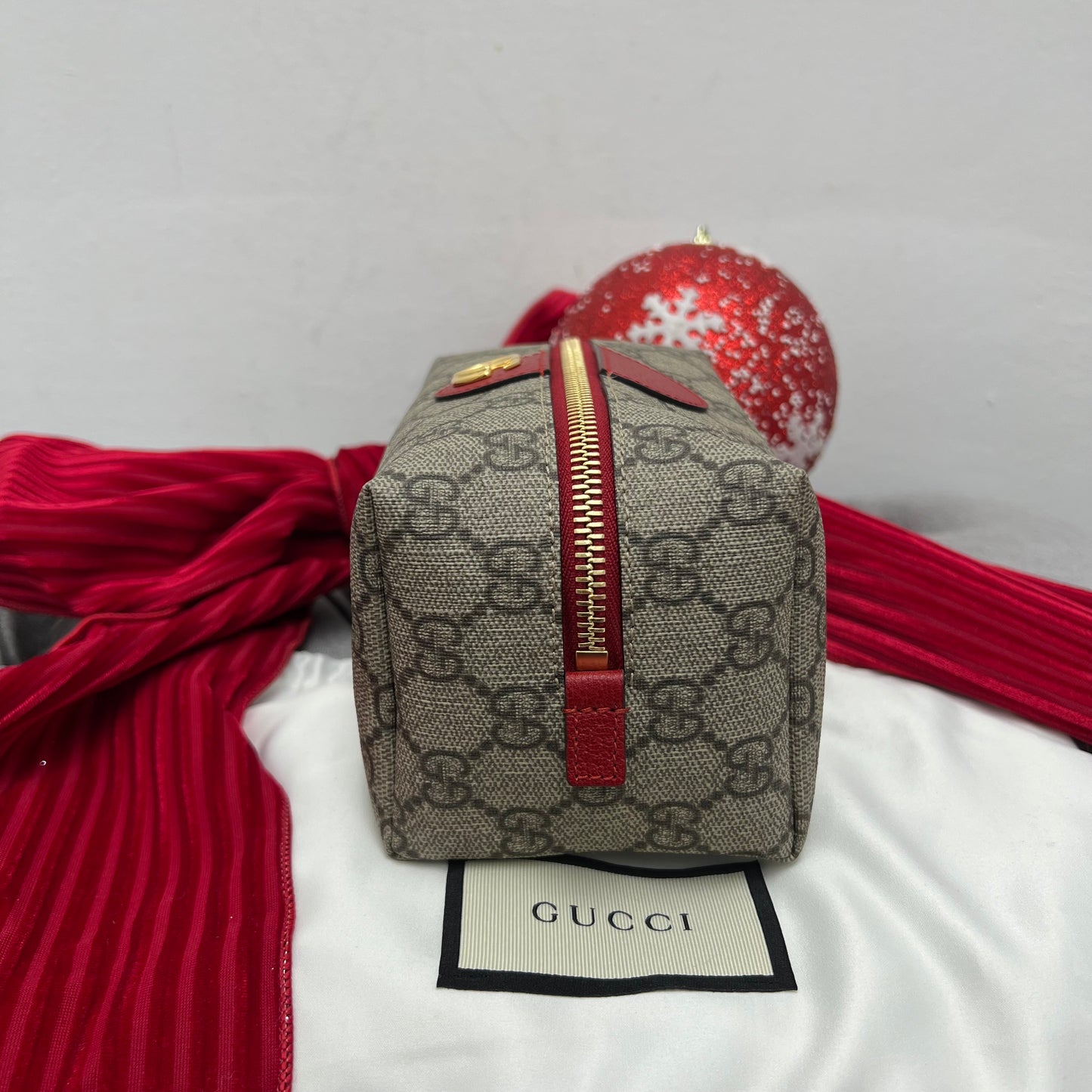 Gucci Cosmetic Pouch Monogram Red