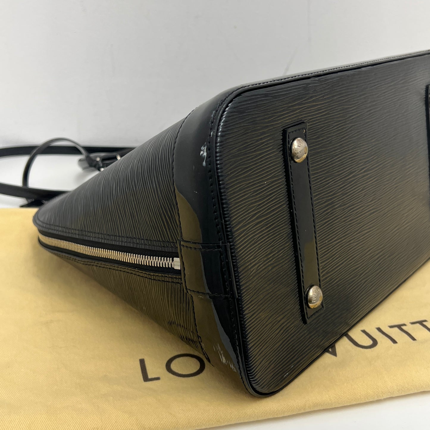 Louis Vuitton Alma Gm Black Epi Electric Patent