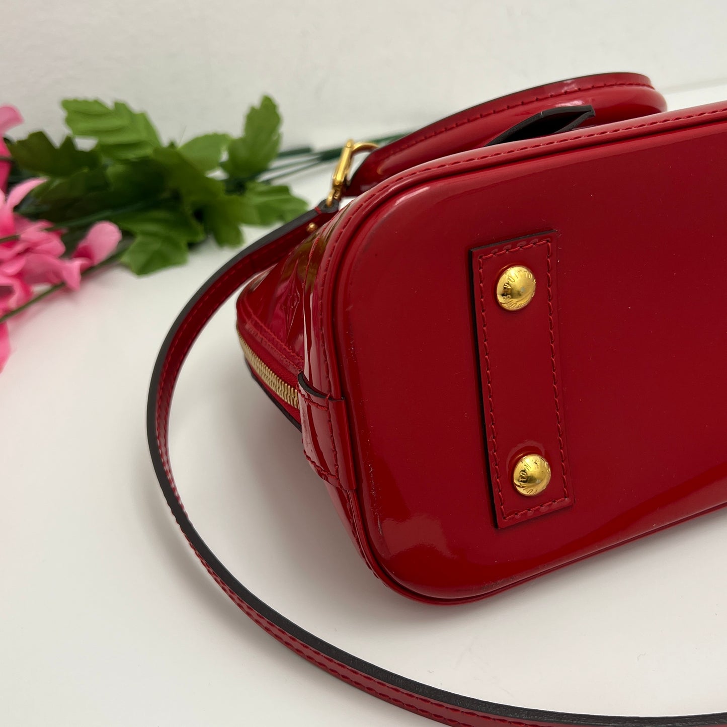 Louis Vuitton Alma BB Vernis Rose Indian