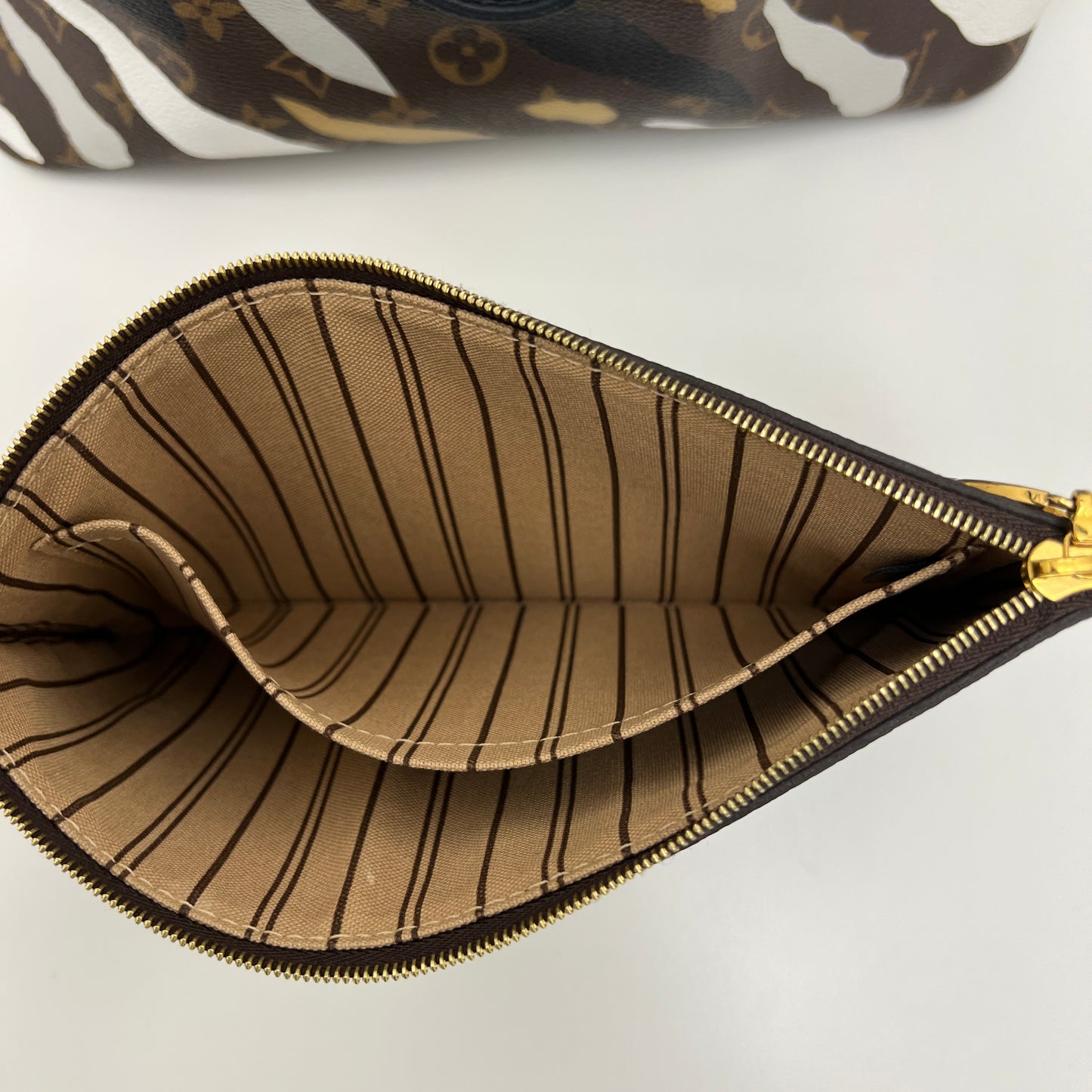 Louis Vuitton x League of Legends Limited Edition Neverfull MM with Pouch