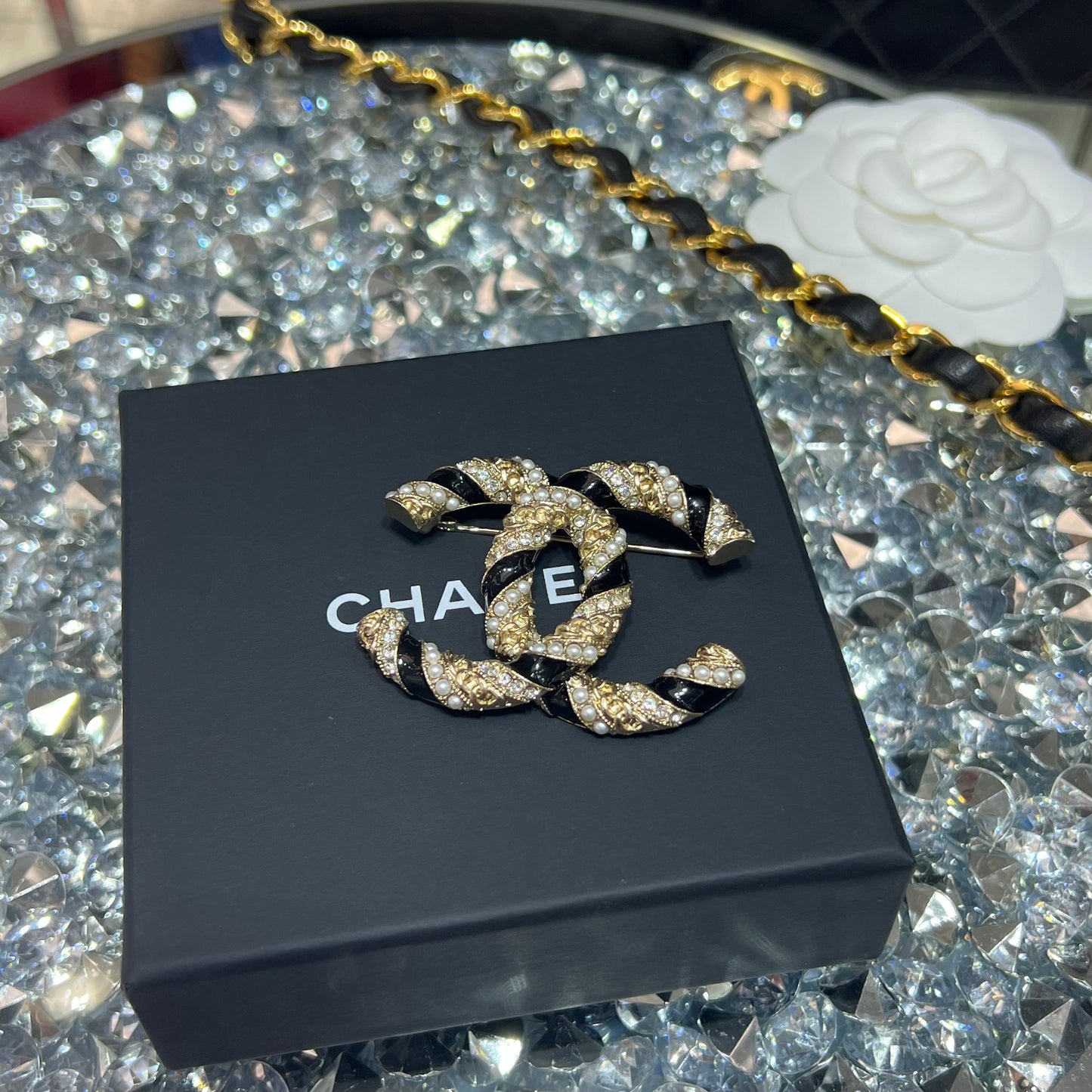 Chanel Pearl & Enamel Brooch Pin with Box, Cruise Collection 202