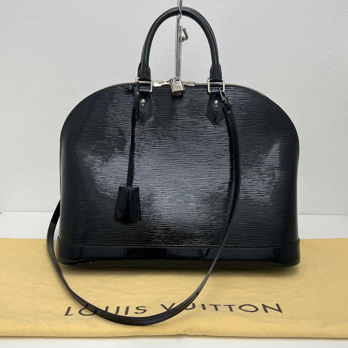 Louis Vuitton Alma Gm Black Epi Electric Patent