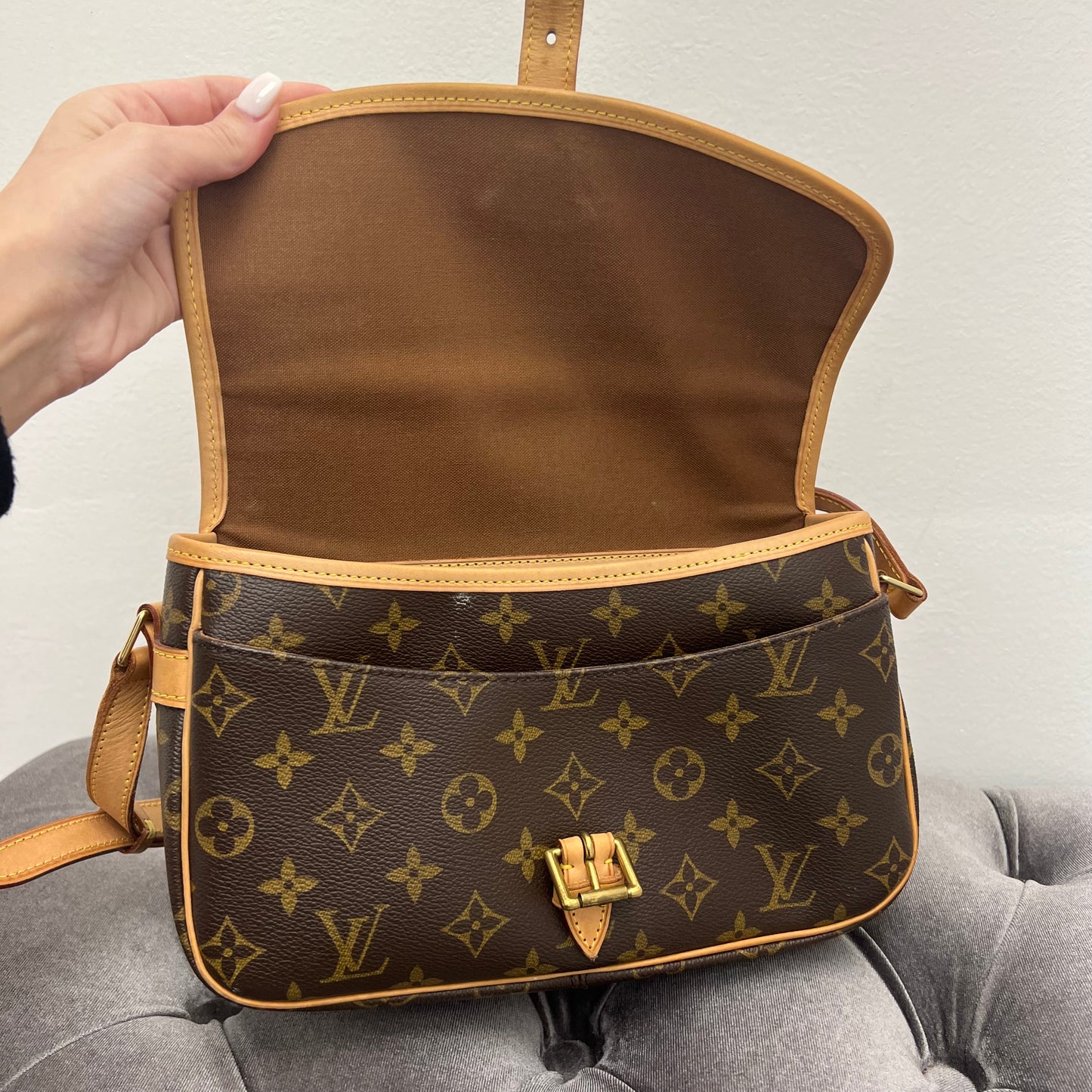 Louis Vuitton Solange Monogram