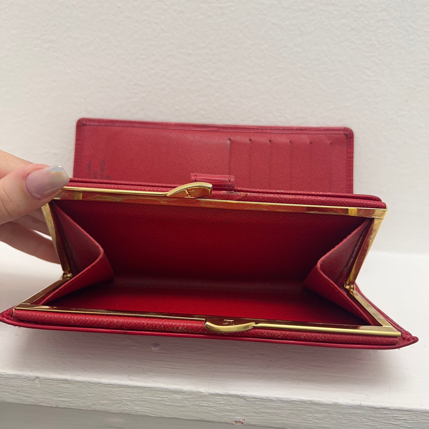 Louis Vuitton Kiss Lock Wallet Red Epi