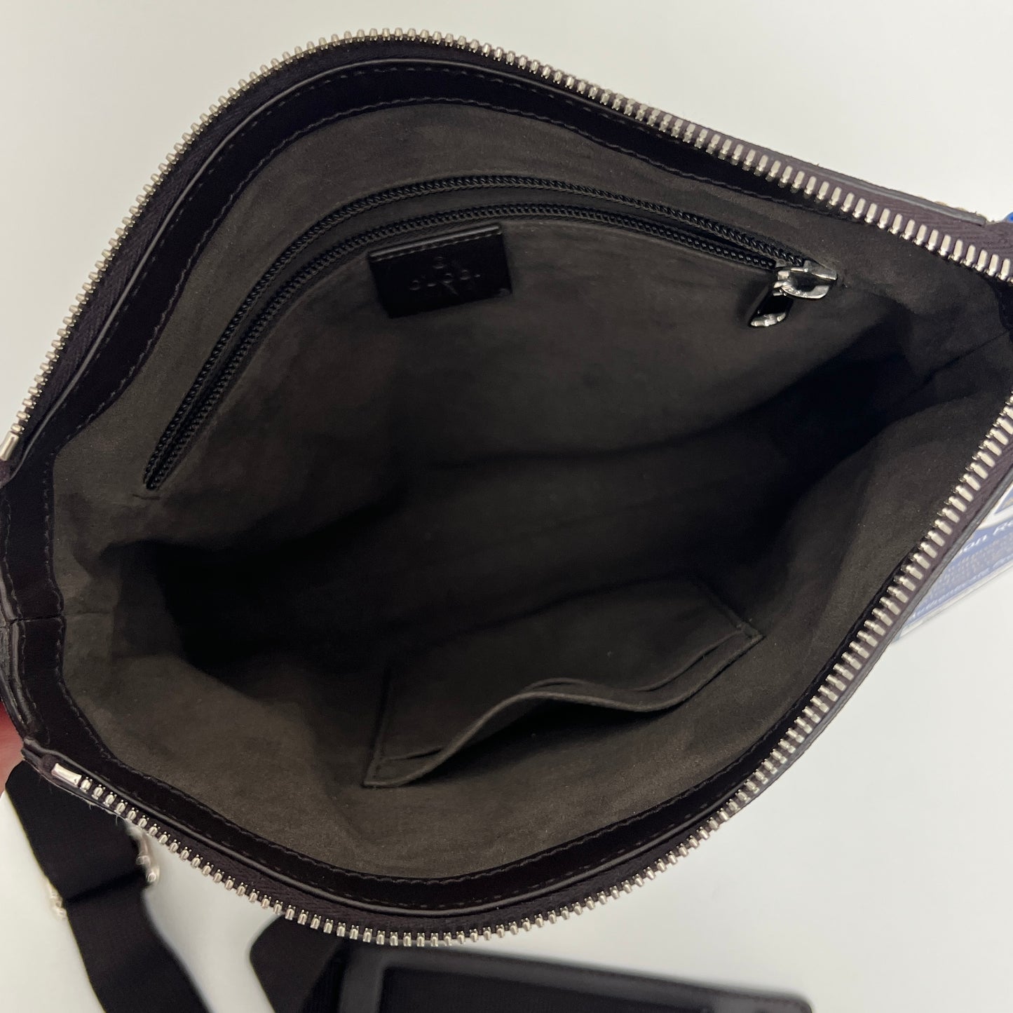 Gucci GG Supreme Canvas Messenger Crossbody Bag