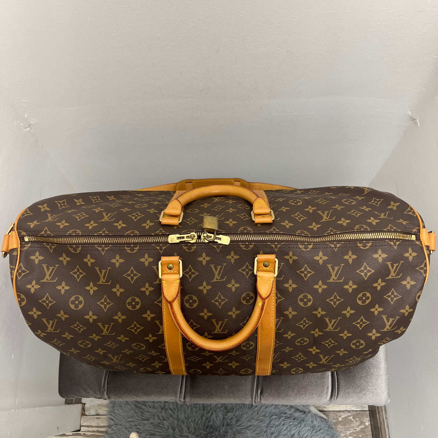 Louis Vuitton Keepall 55 Bandouliere Monogram Duffle Bag