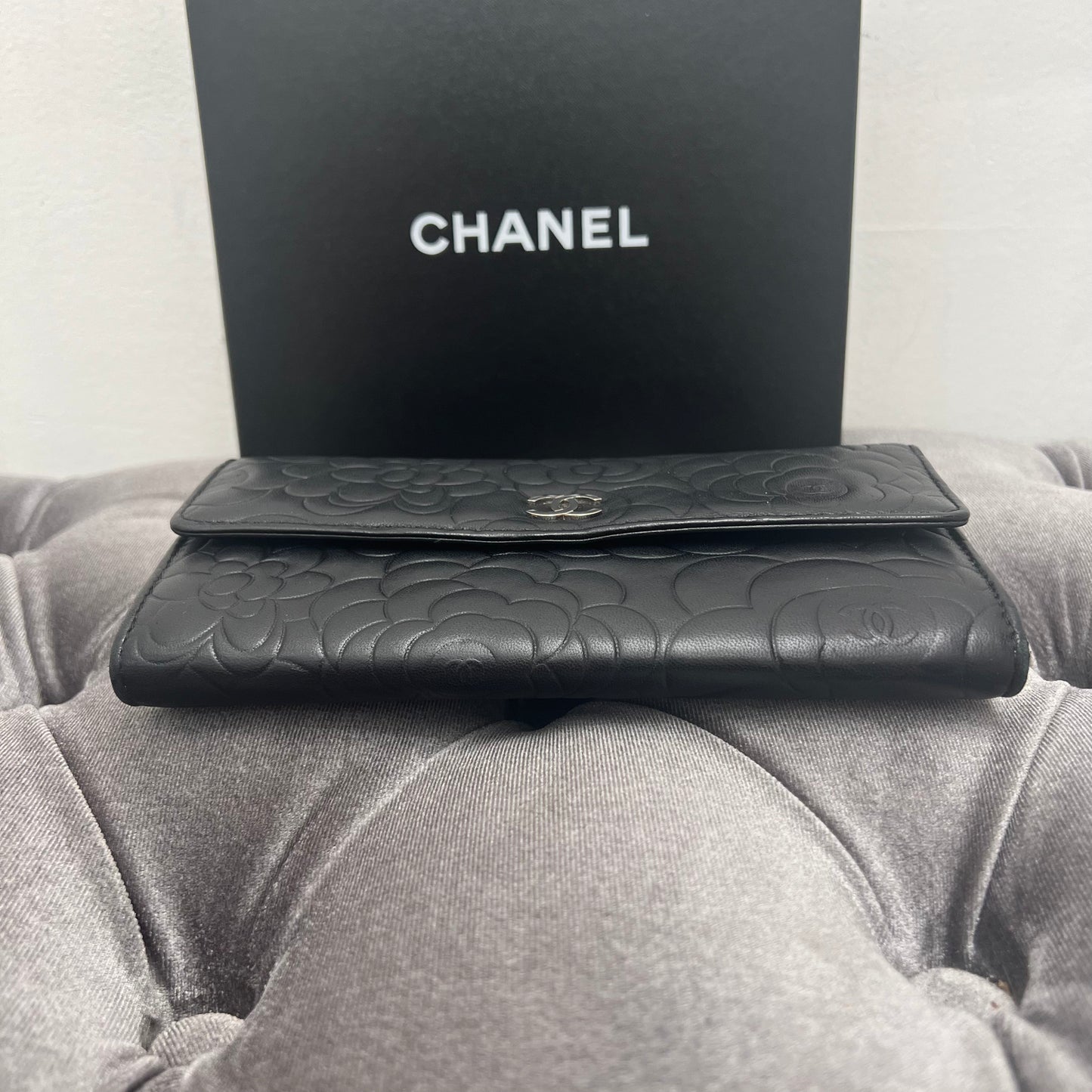 Chanel Camellia Wallet Black