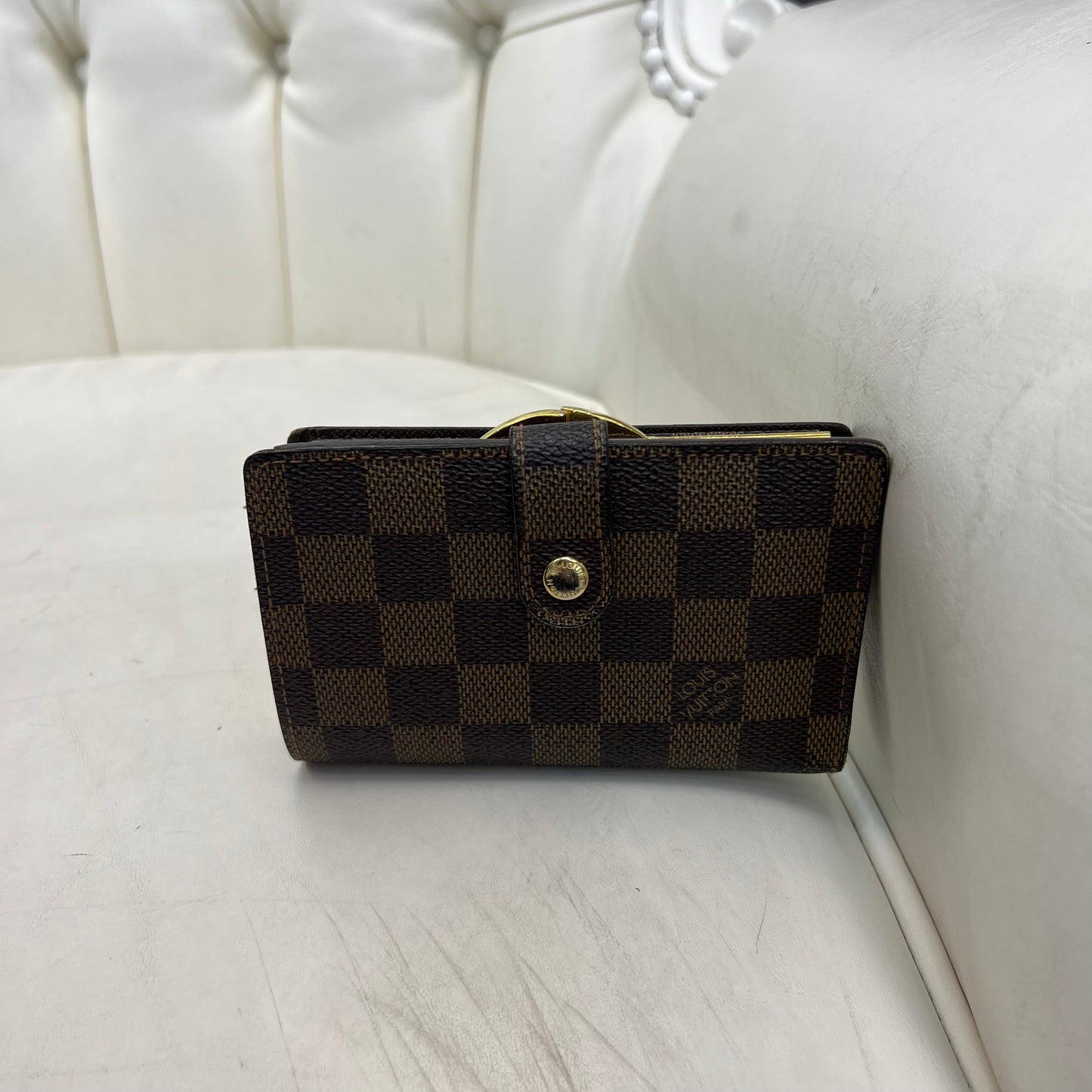 Louis Vuitton Kiss Lock Compact Wallet Damier Ebene