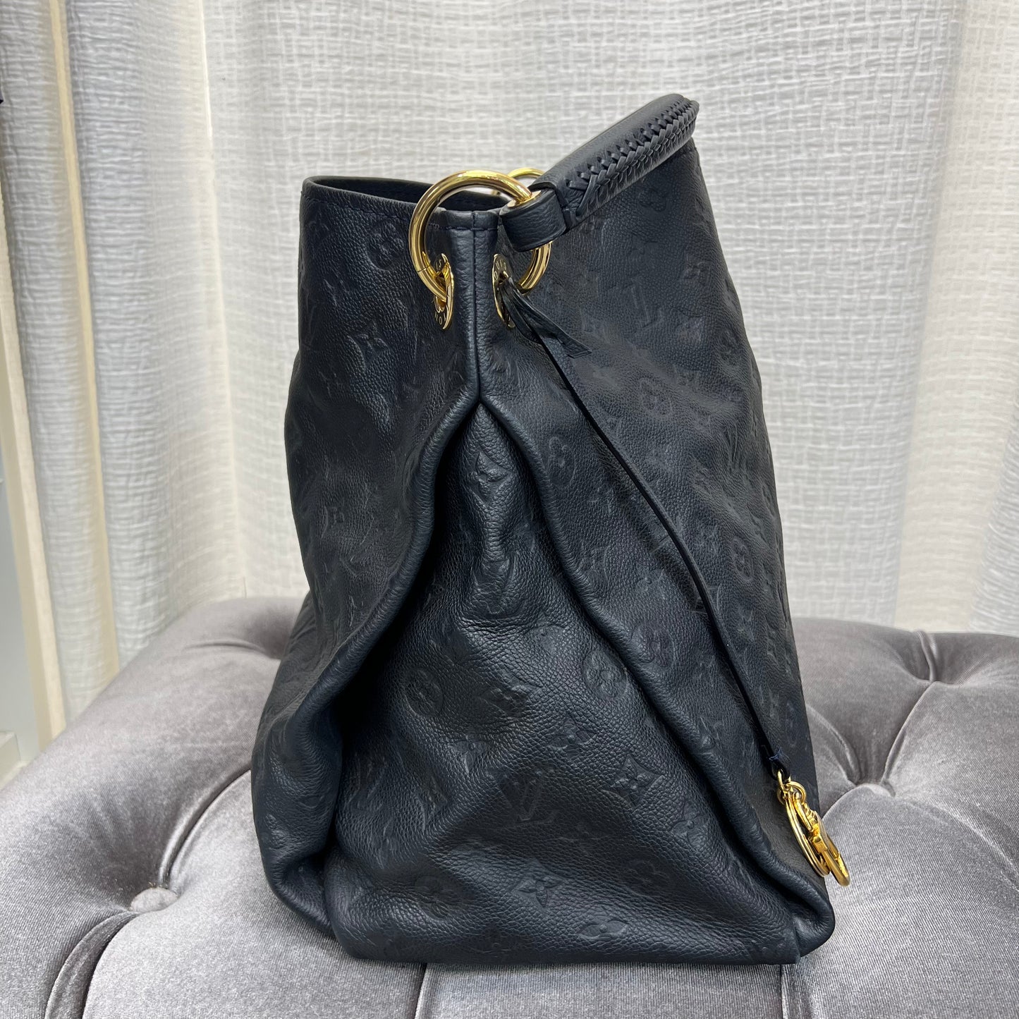Louis Vuitton Bleu Infini Empreinte Leather Artsy MM