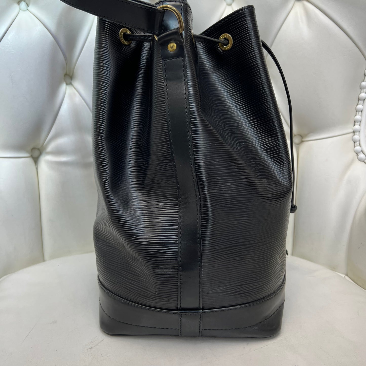 Louis Vuitton Noe Black Epi Leather
