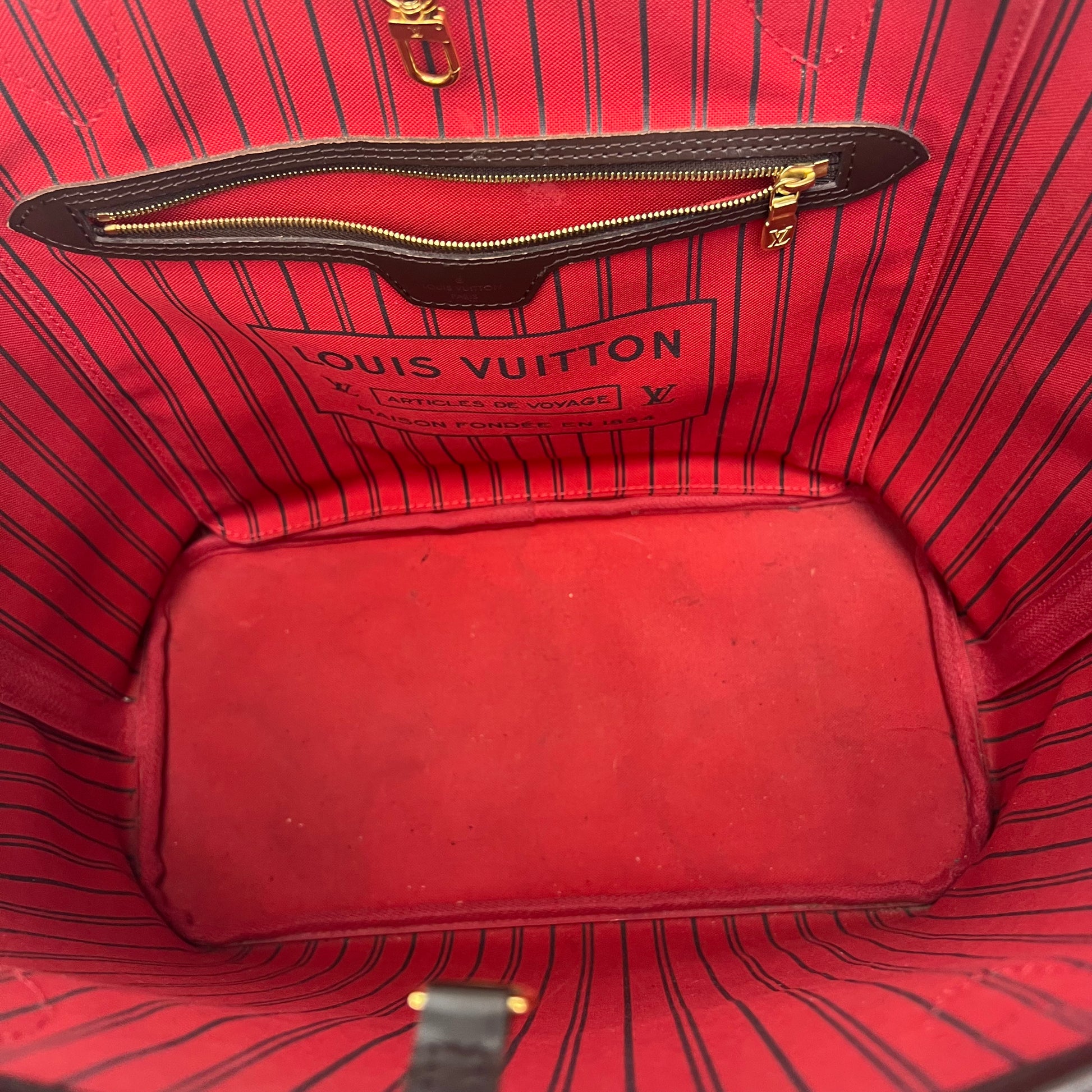 Louis Vuitton Neverfull MM Monogram Red – J'Adore Wakefield