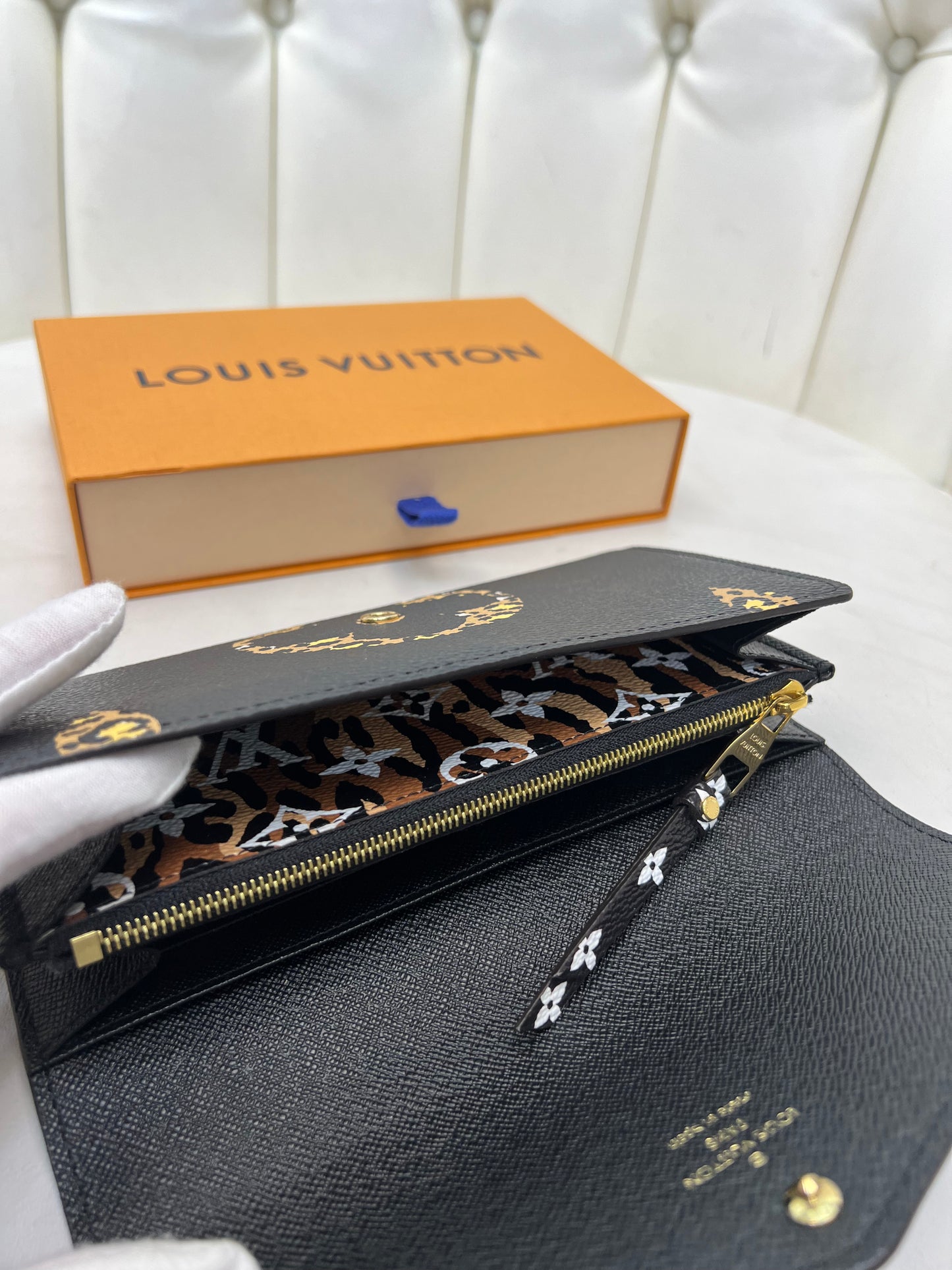 Louis Vuitton Giant Monogram Jungle Portefeuille Sarah Wallet